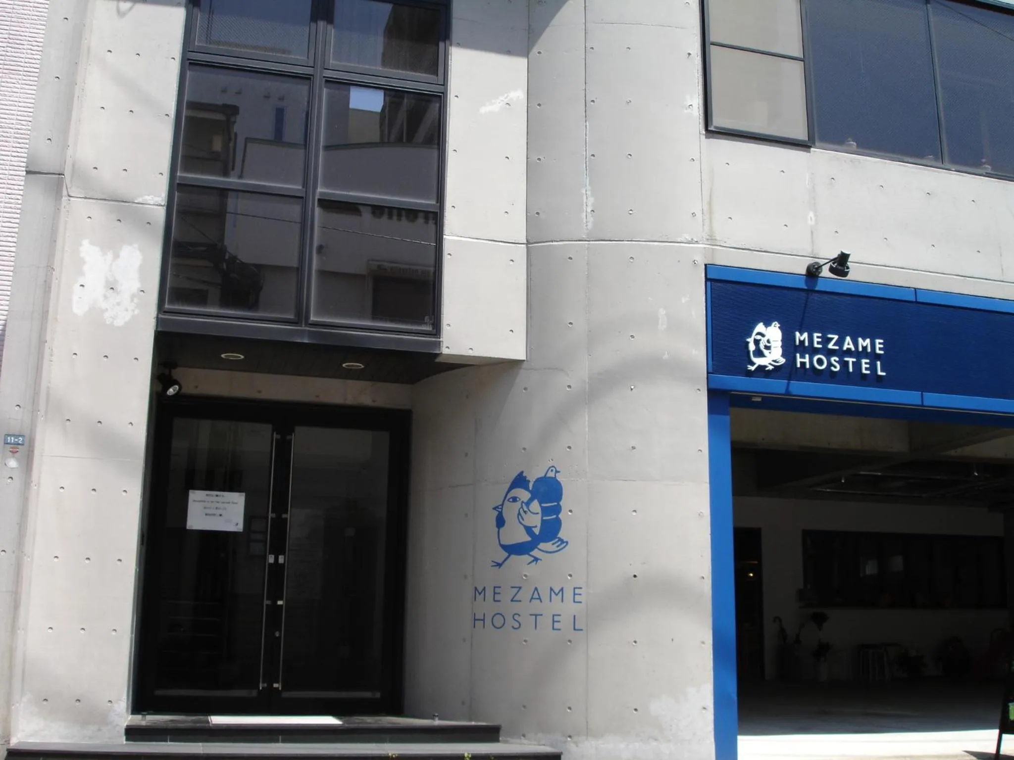 Facade/entrance in Mezame Hostel