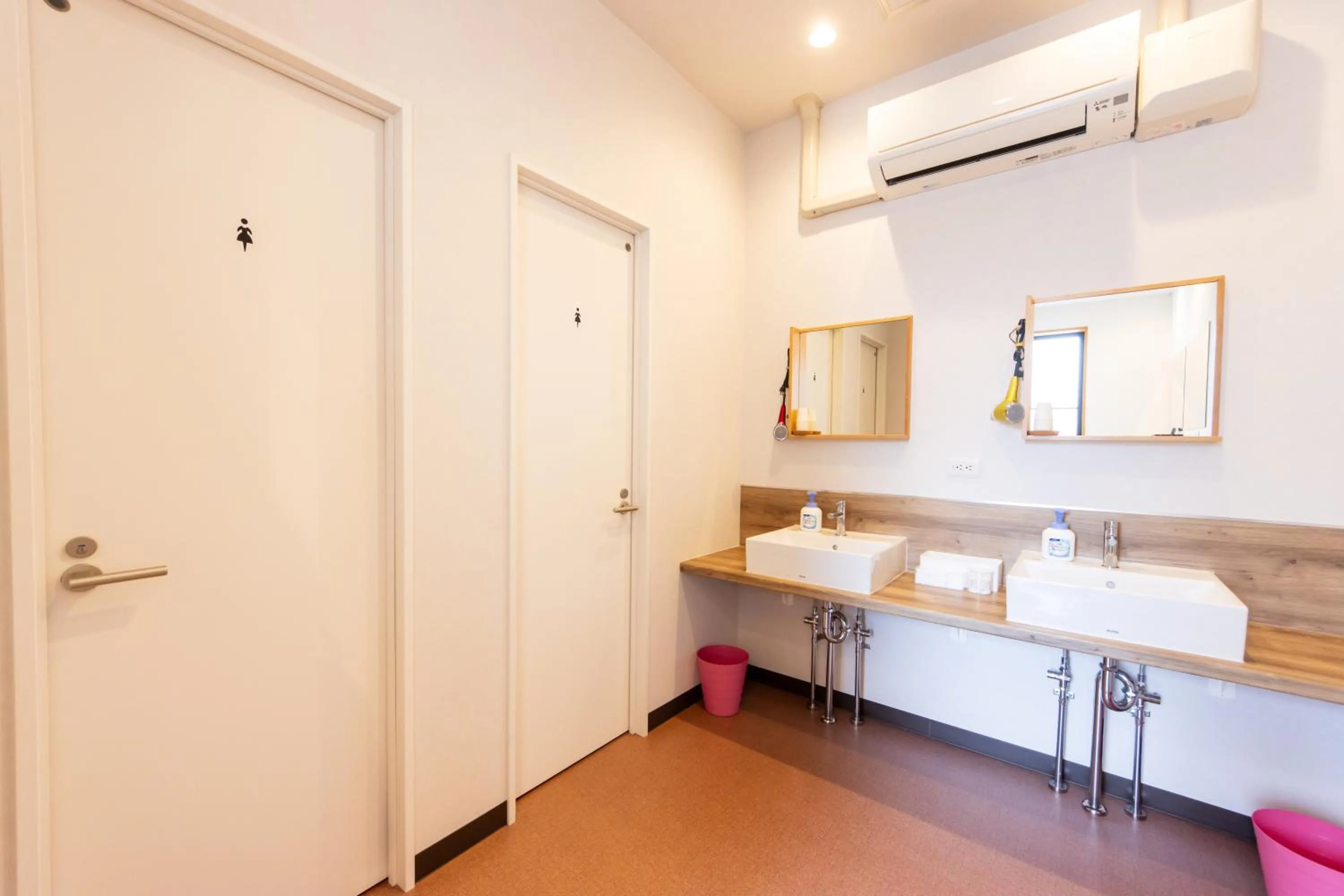 Bathroom in Mezame Hostel