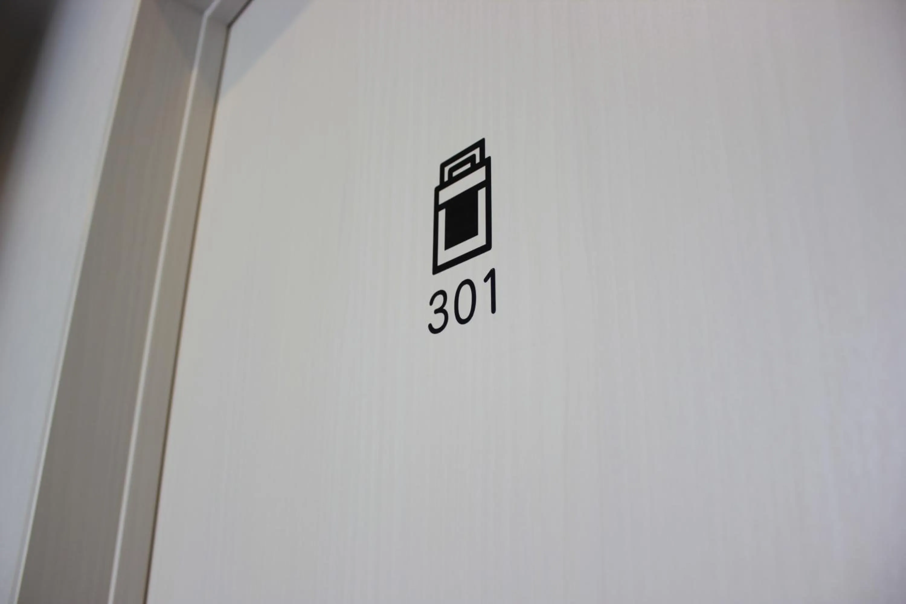 Logo/Certificate/Sign in Mezame Hostel