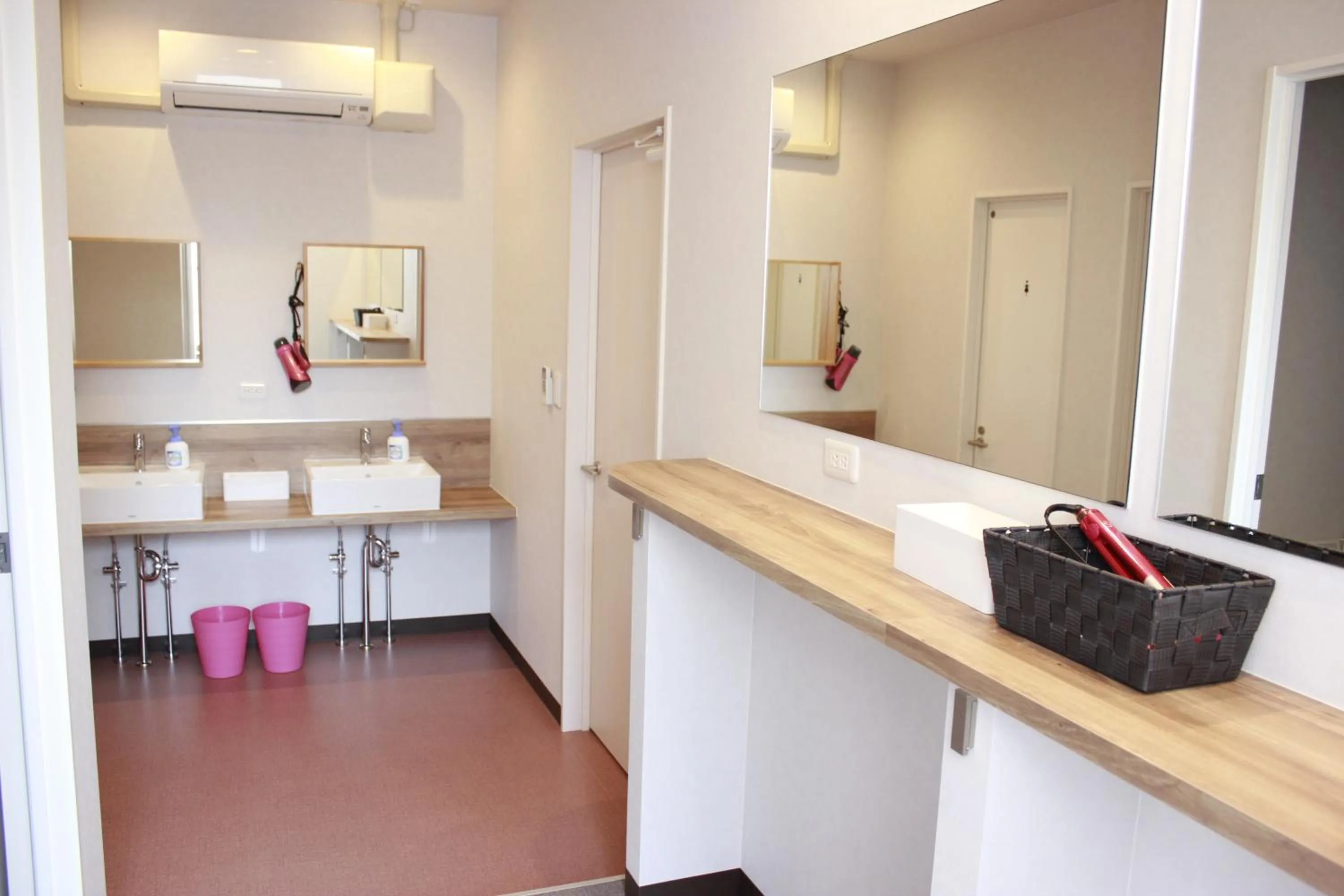 Bathroom in Mezame Hostel