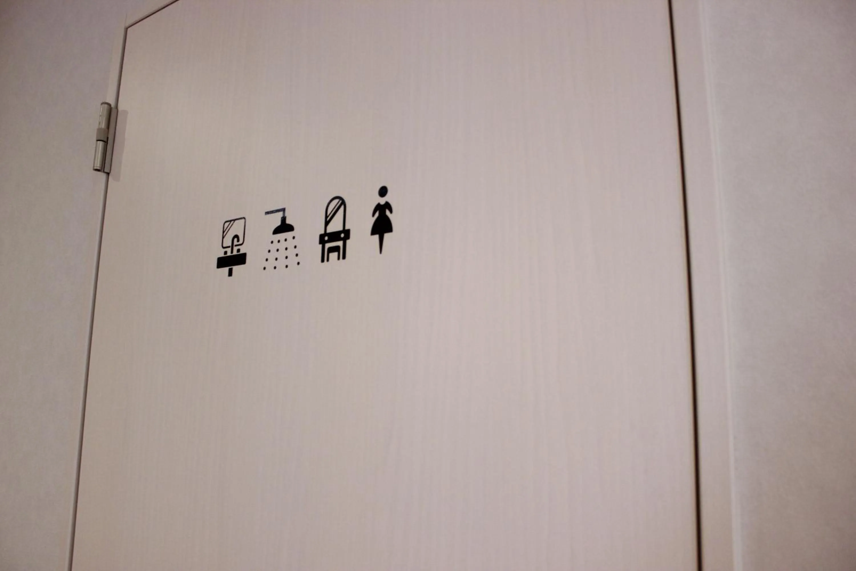 Logo/Certificate/Sign in Mezame Hostel