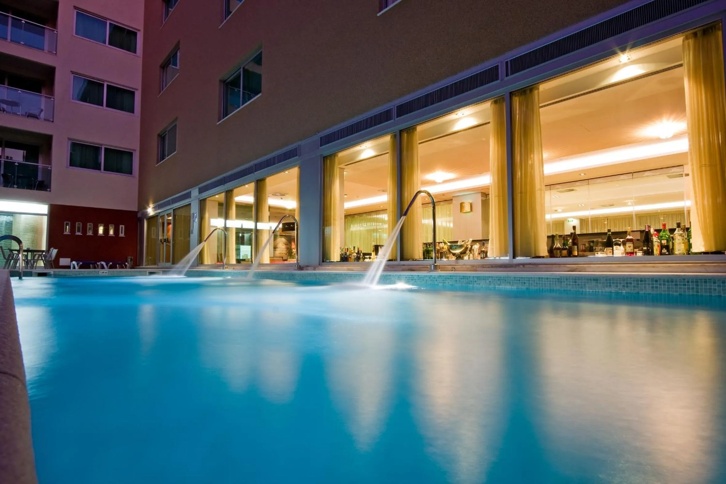 Swimming pool in Monte Gordo Hotel Apartamentos & Spa
