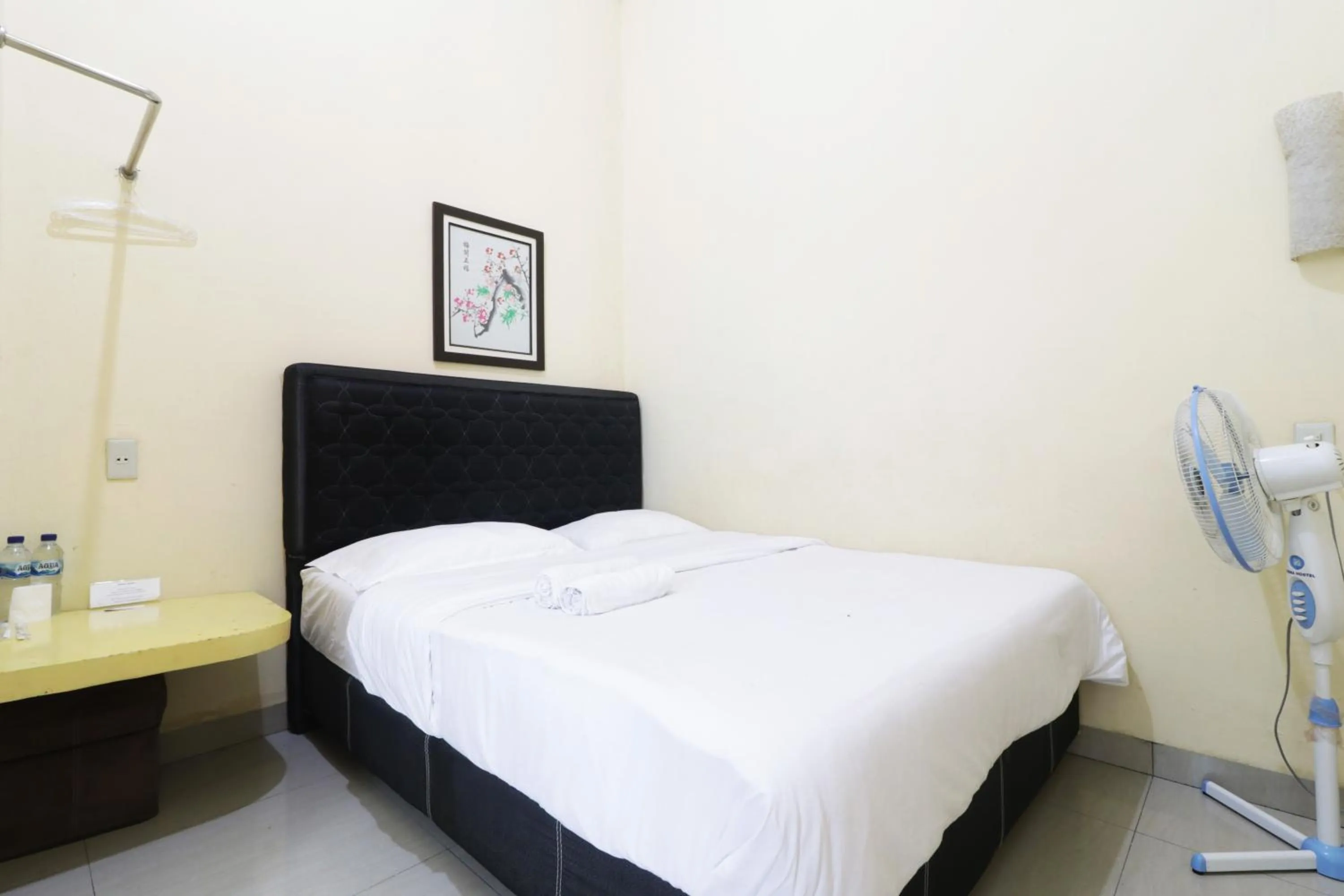 Bedroom, Bed in Krisna Hostel