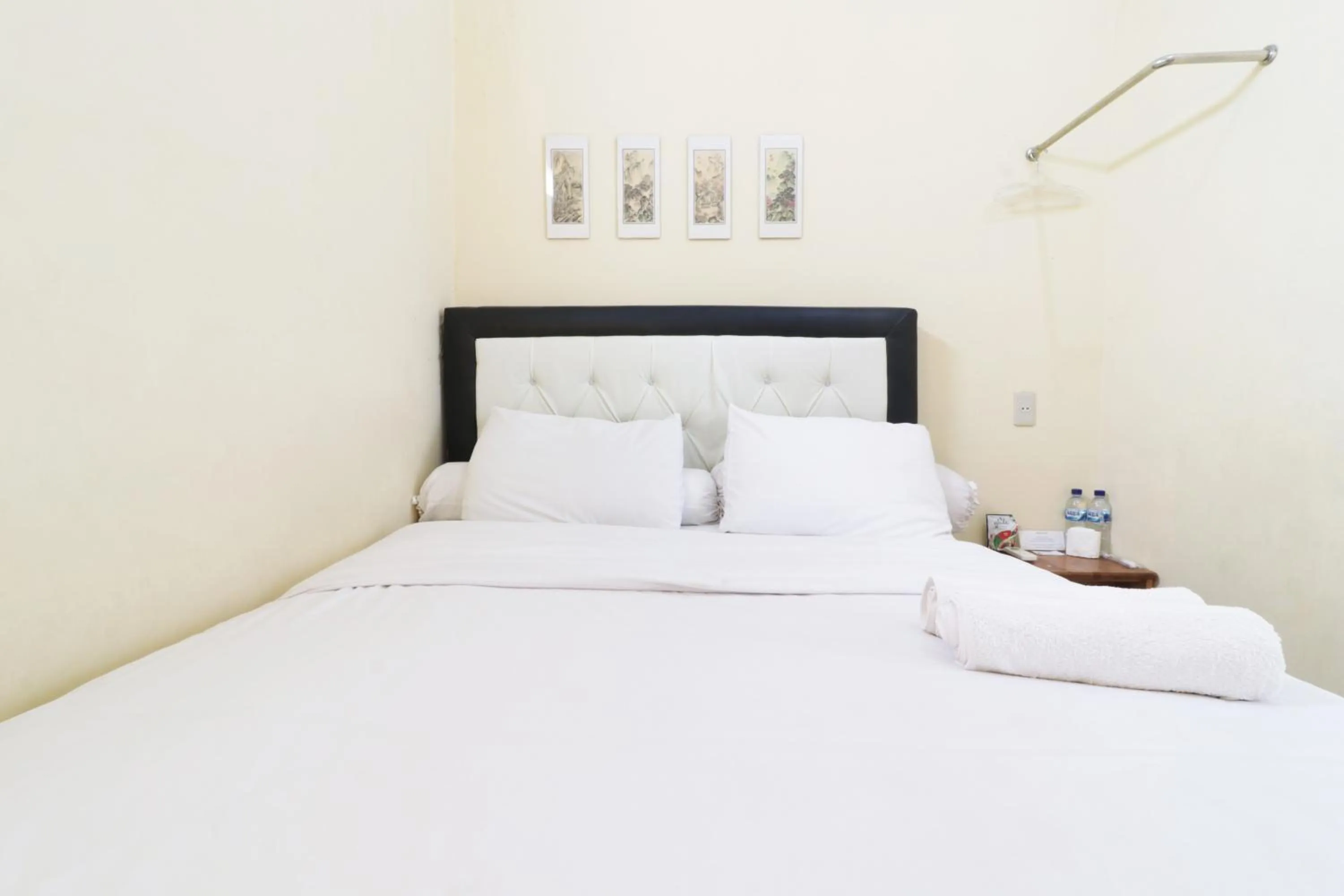 Bedroom, Bed in Krisna Hostel