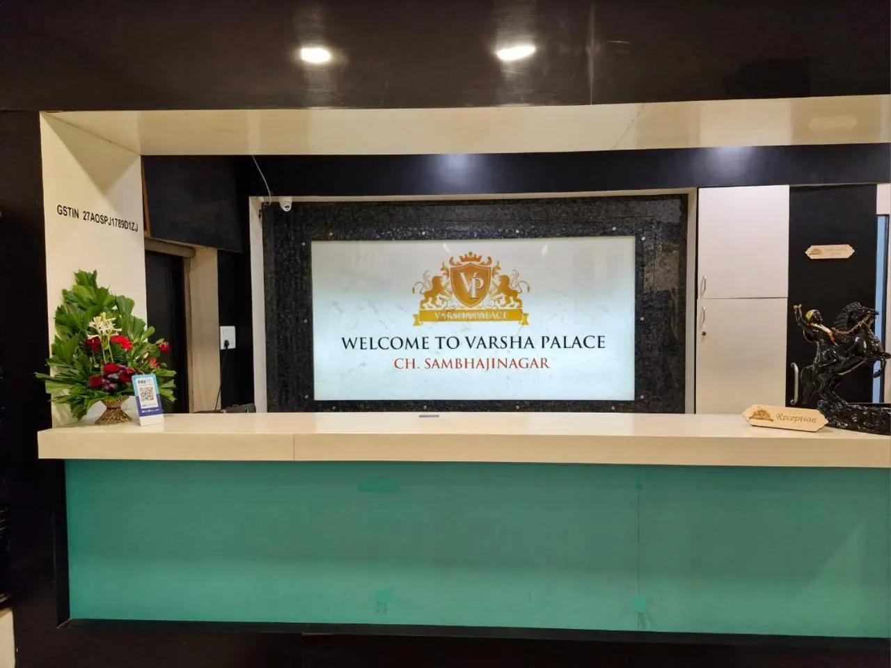 Lobby or reception in Hotel Varsha Palace