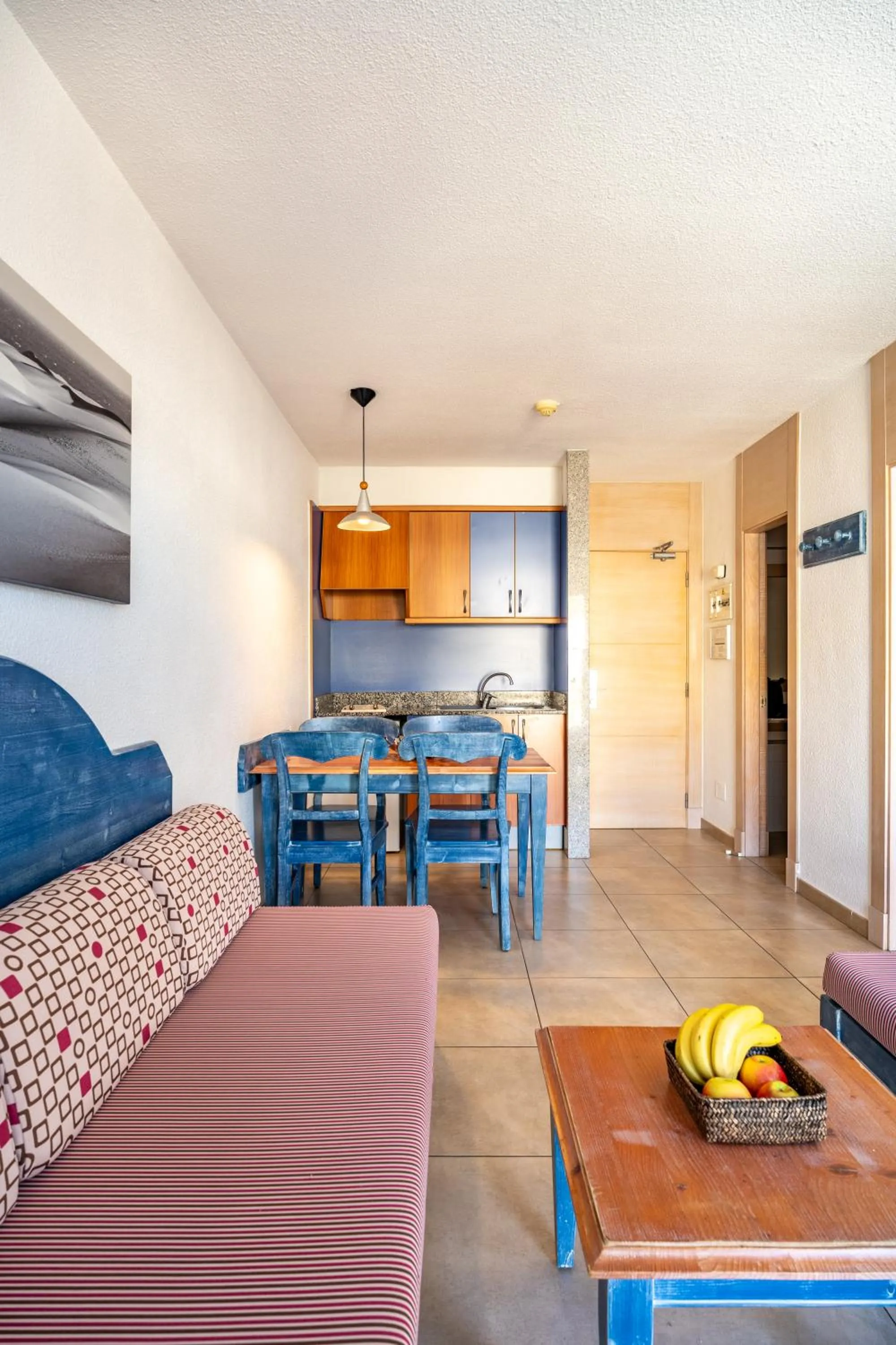 Kitchen or kitchenette in Apartamentos Cabau Cala Nova