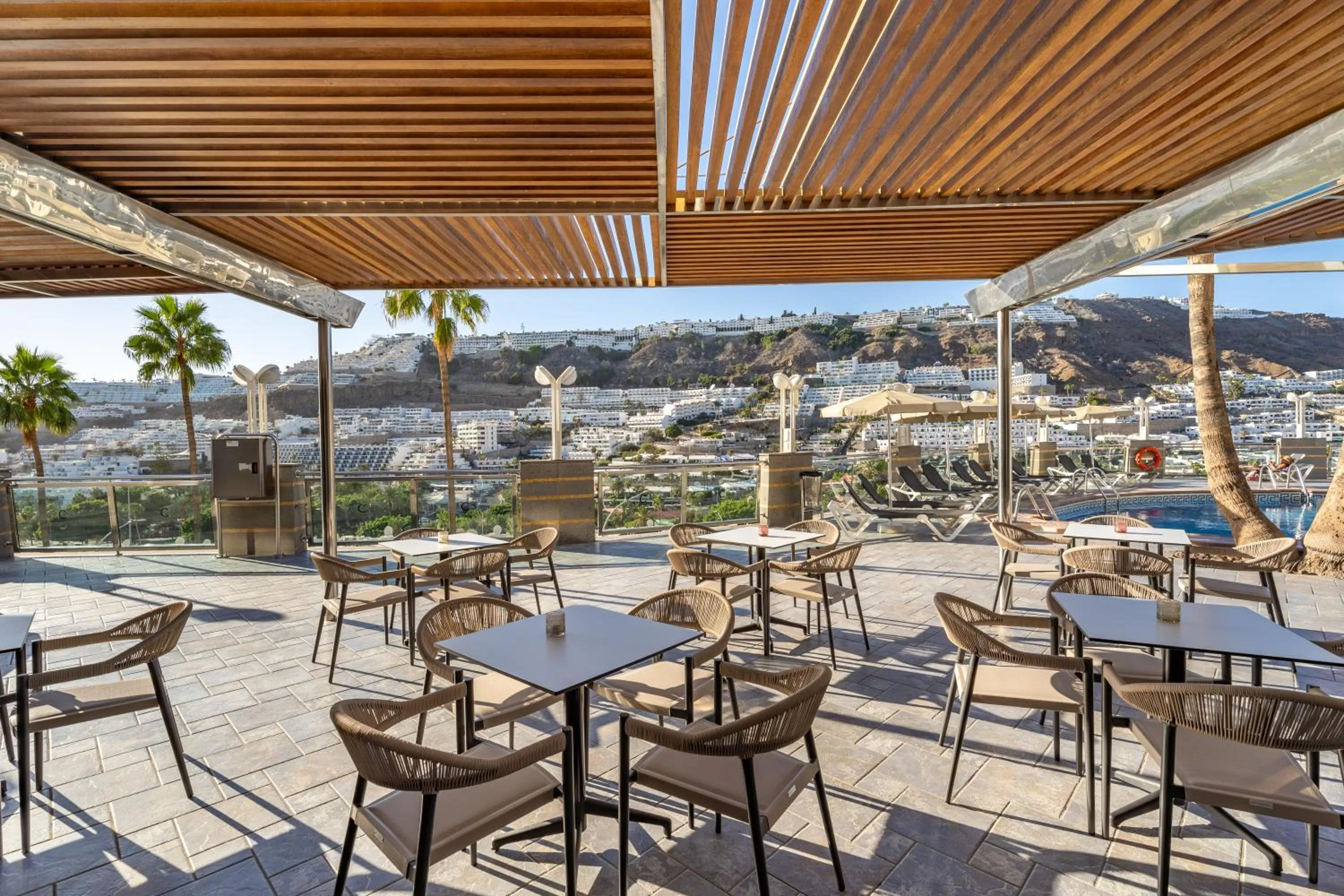 Patio in Apartamentos Cabau Cala Nova