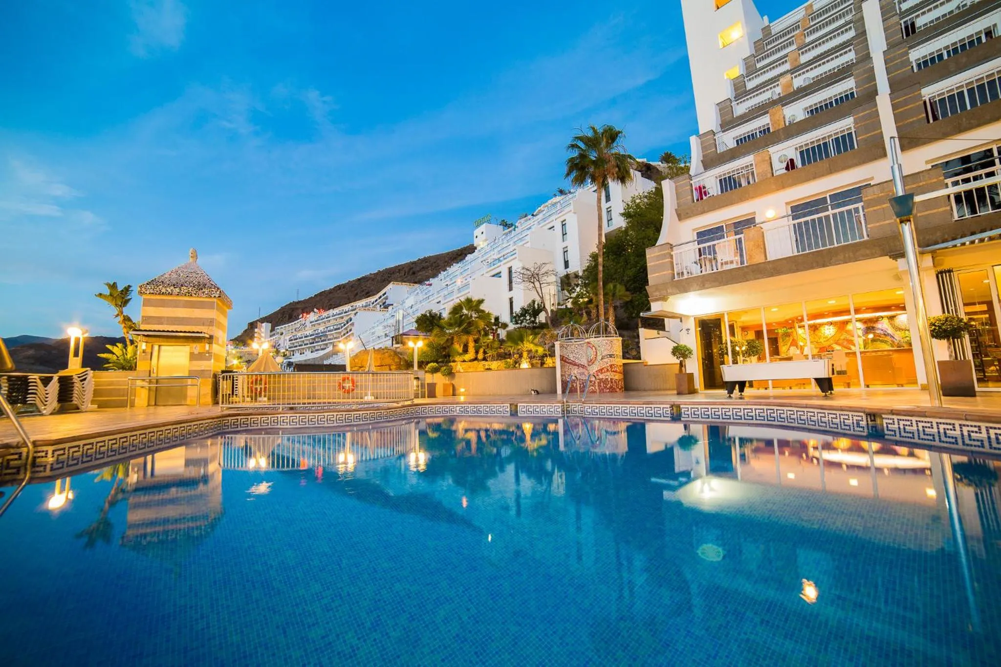 Property building in Apartamentos Cabau Cala Nova