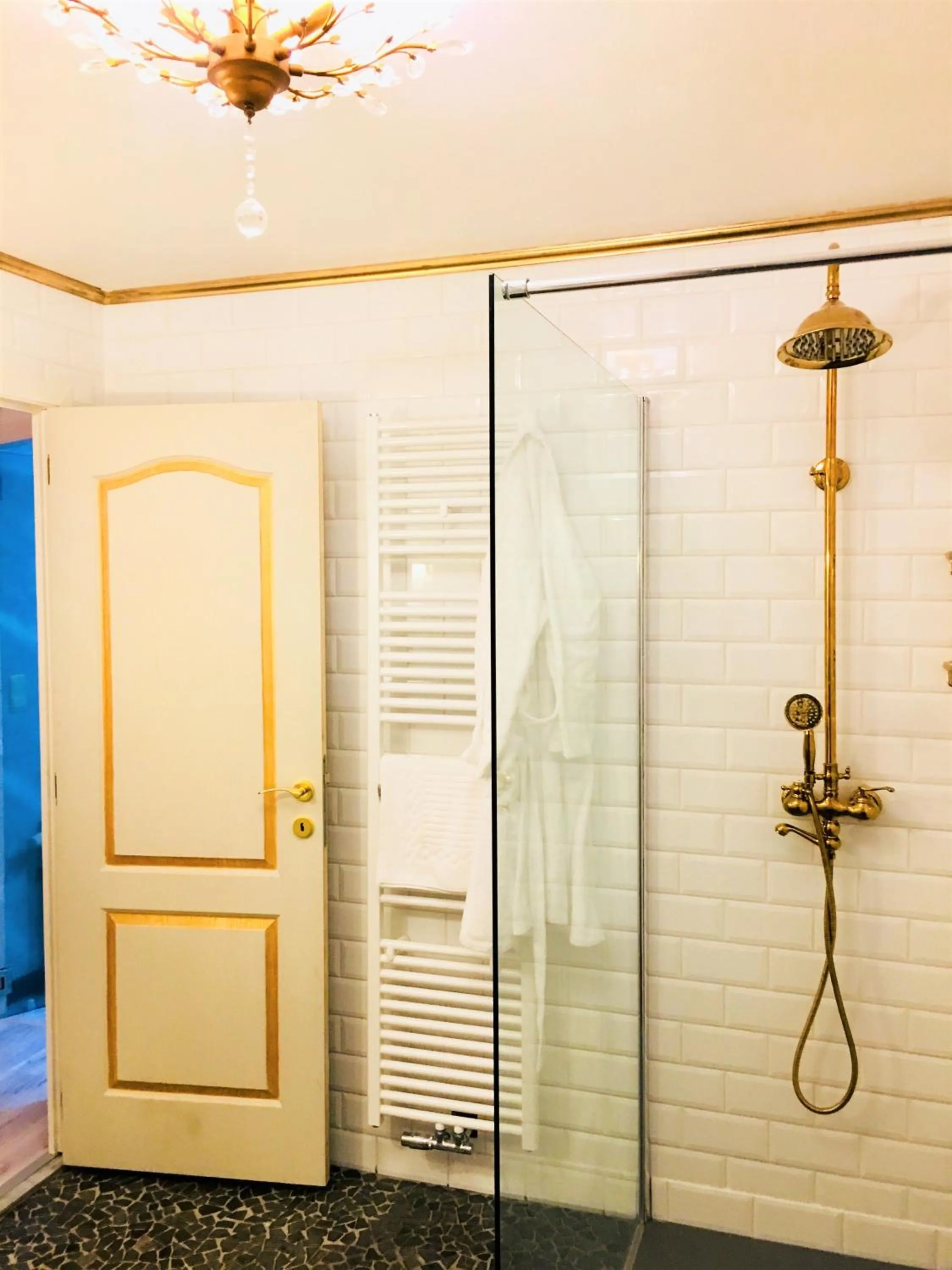 Shower in Koetshuis Bosdam