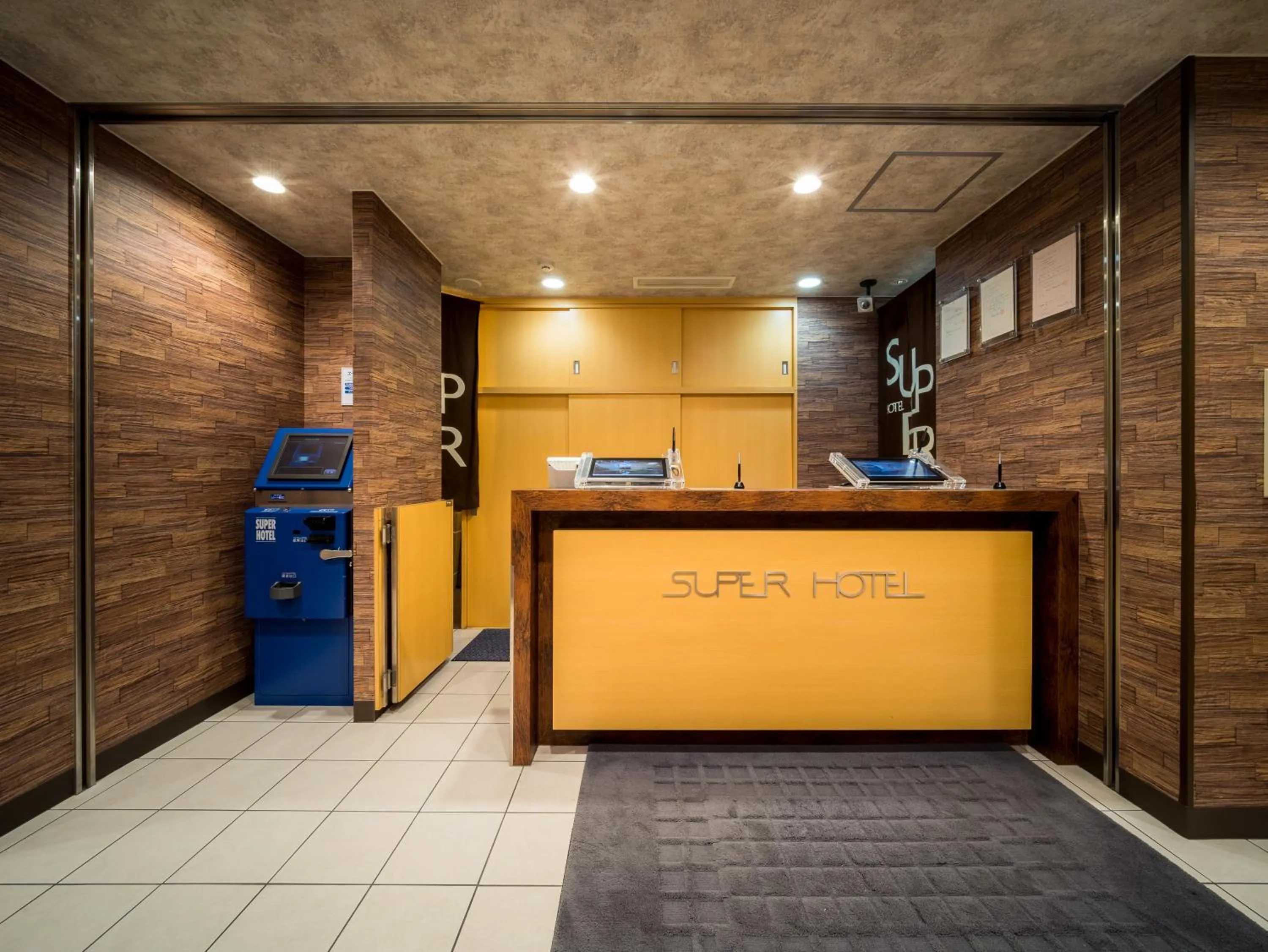 Lobby or reception in Super Hotel Yokkaichi Route 1