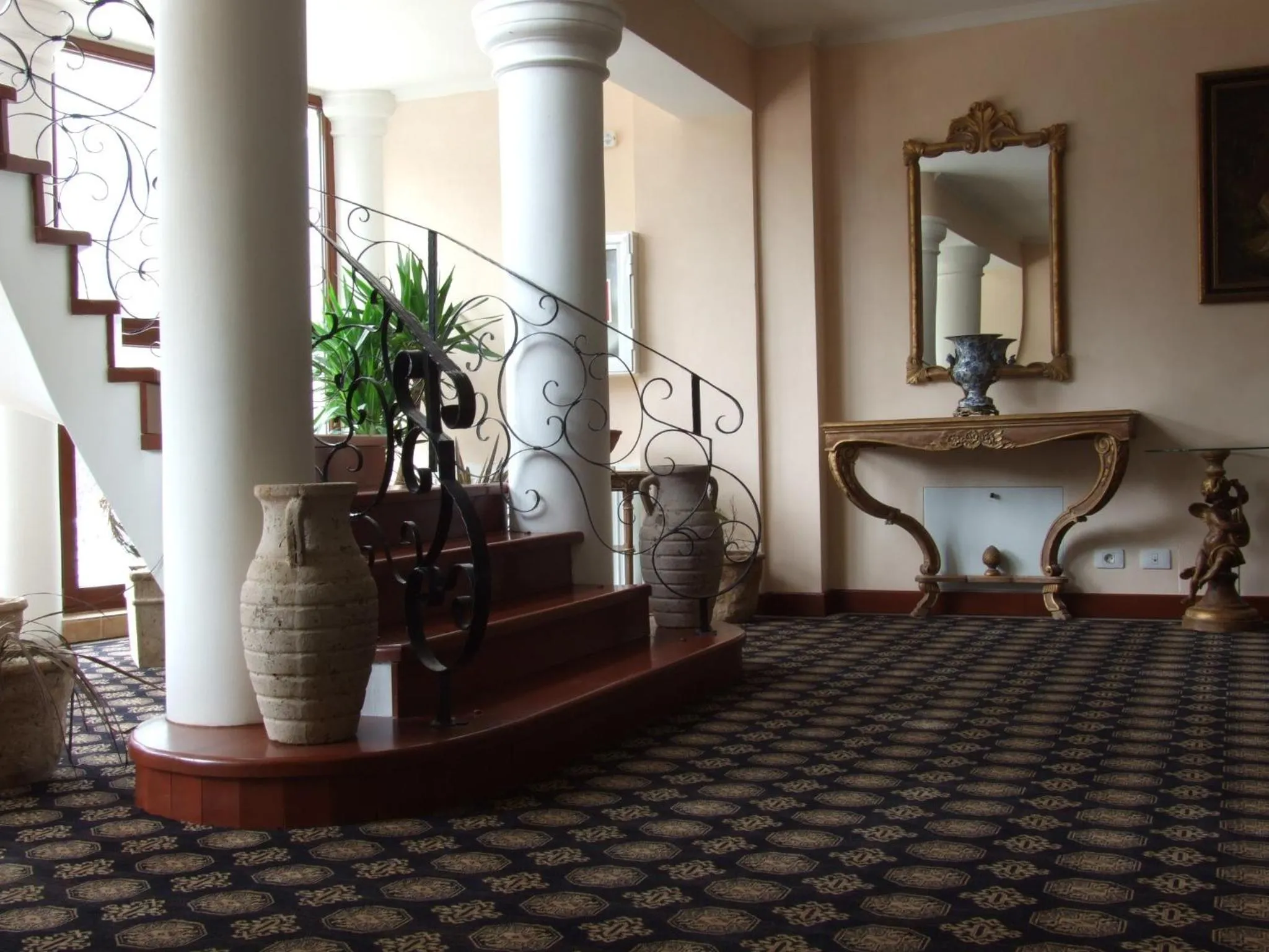 Decorative detail in Hotel Royal