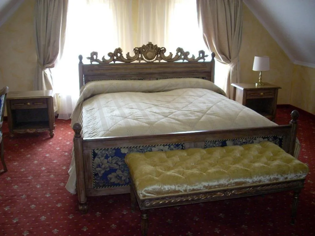 Day, Bed in Hotel Royal
