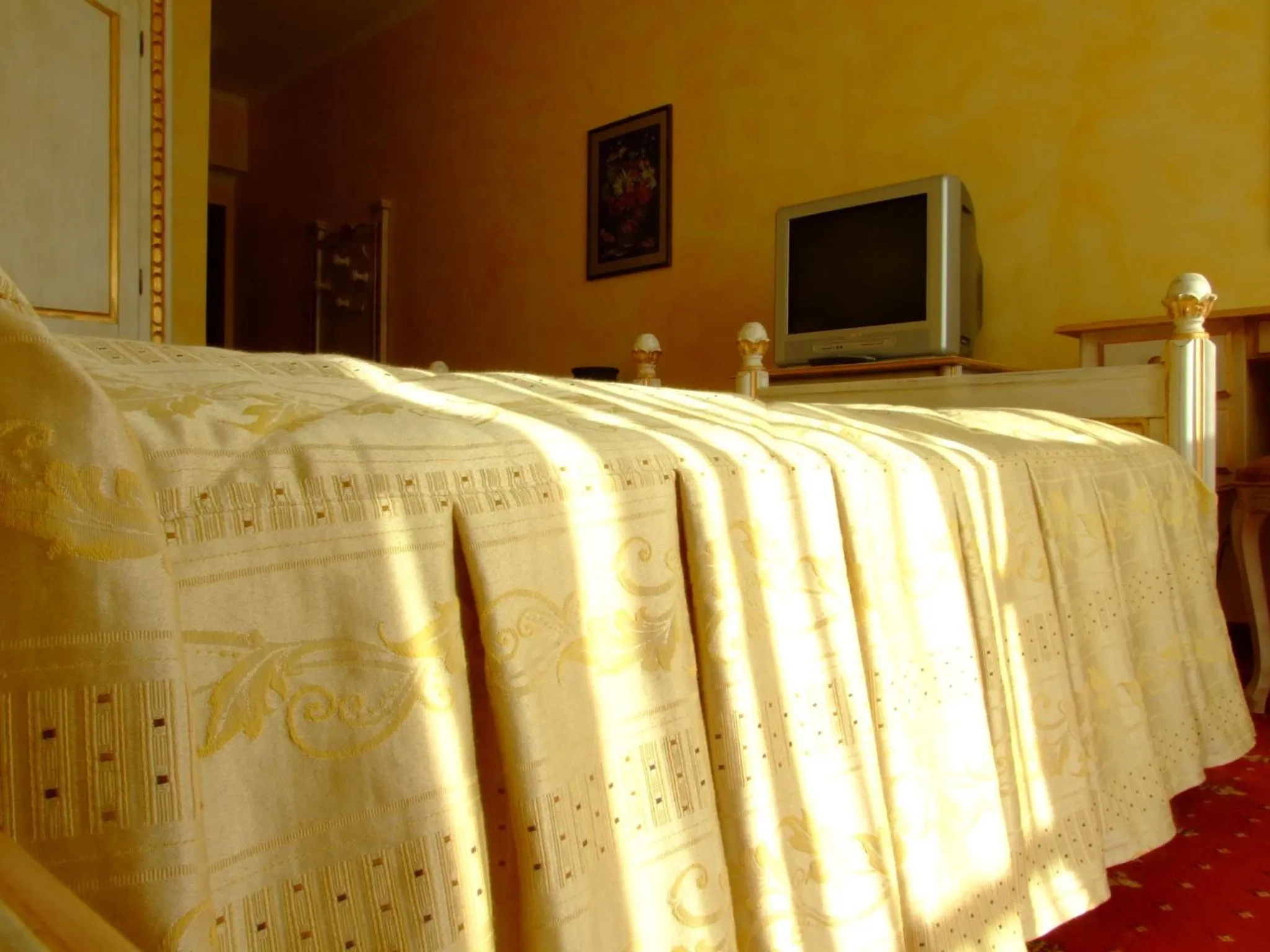 Decorative detail, Bed in Hotel Royal