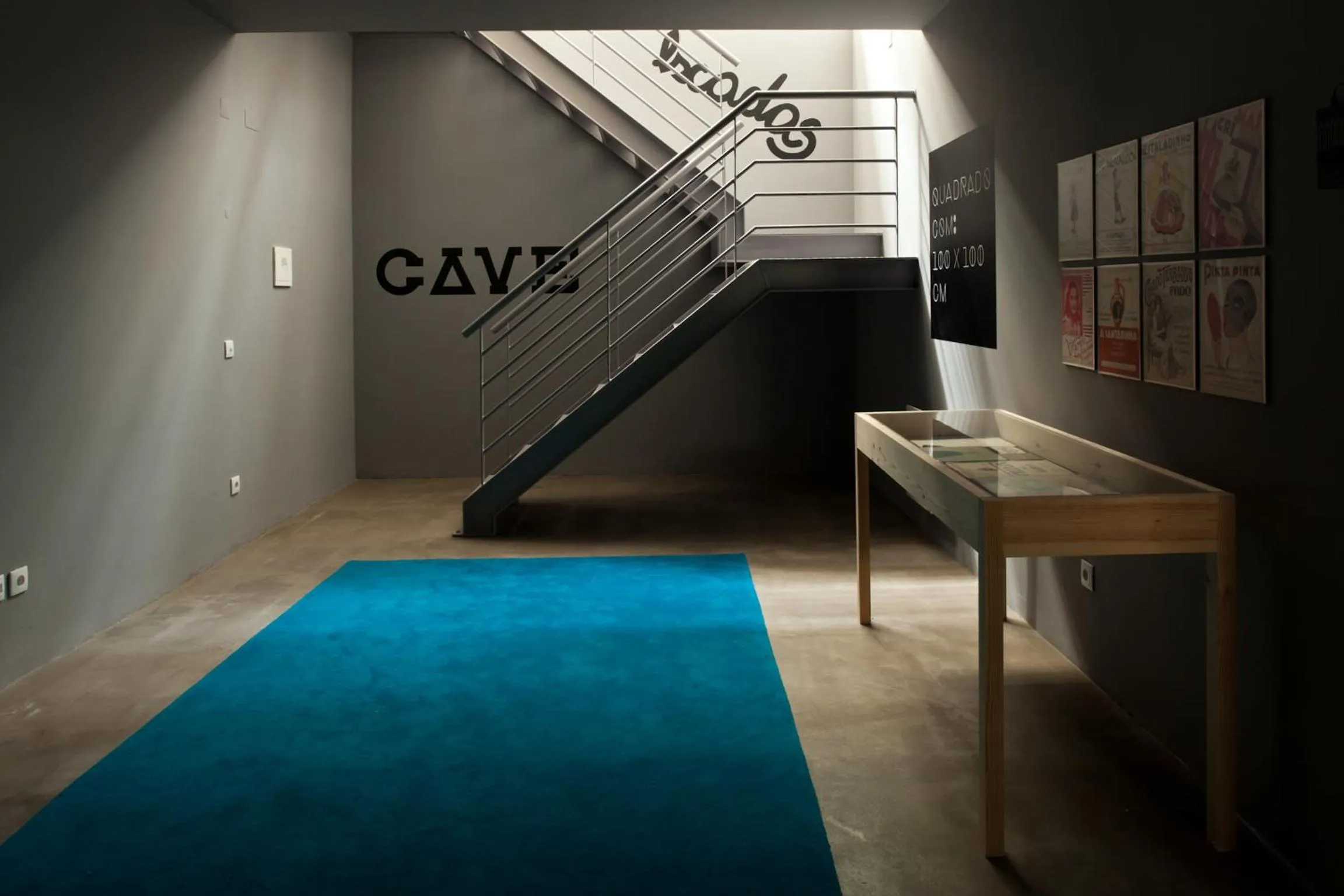 Lounge or bar in The Lisbonaire Apartments