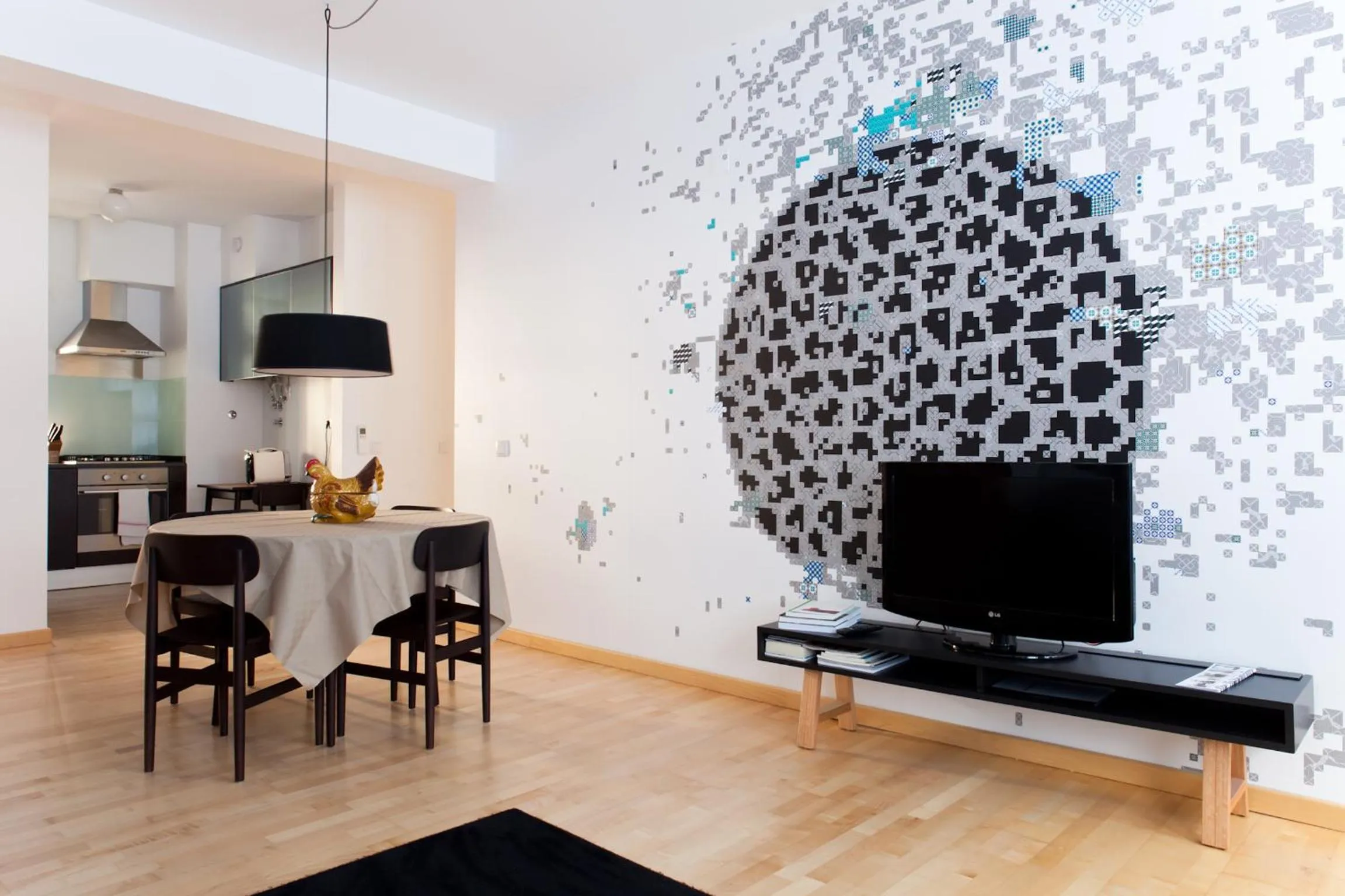 Photo of the whole room in The Lisbonaire Apartments