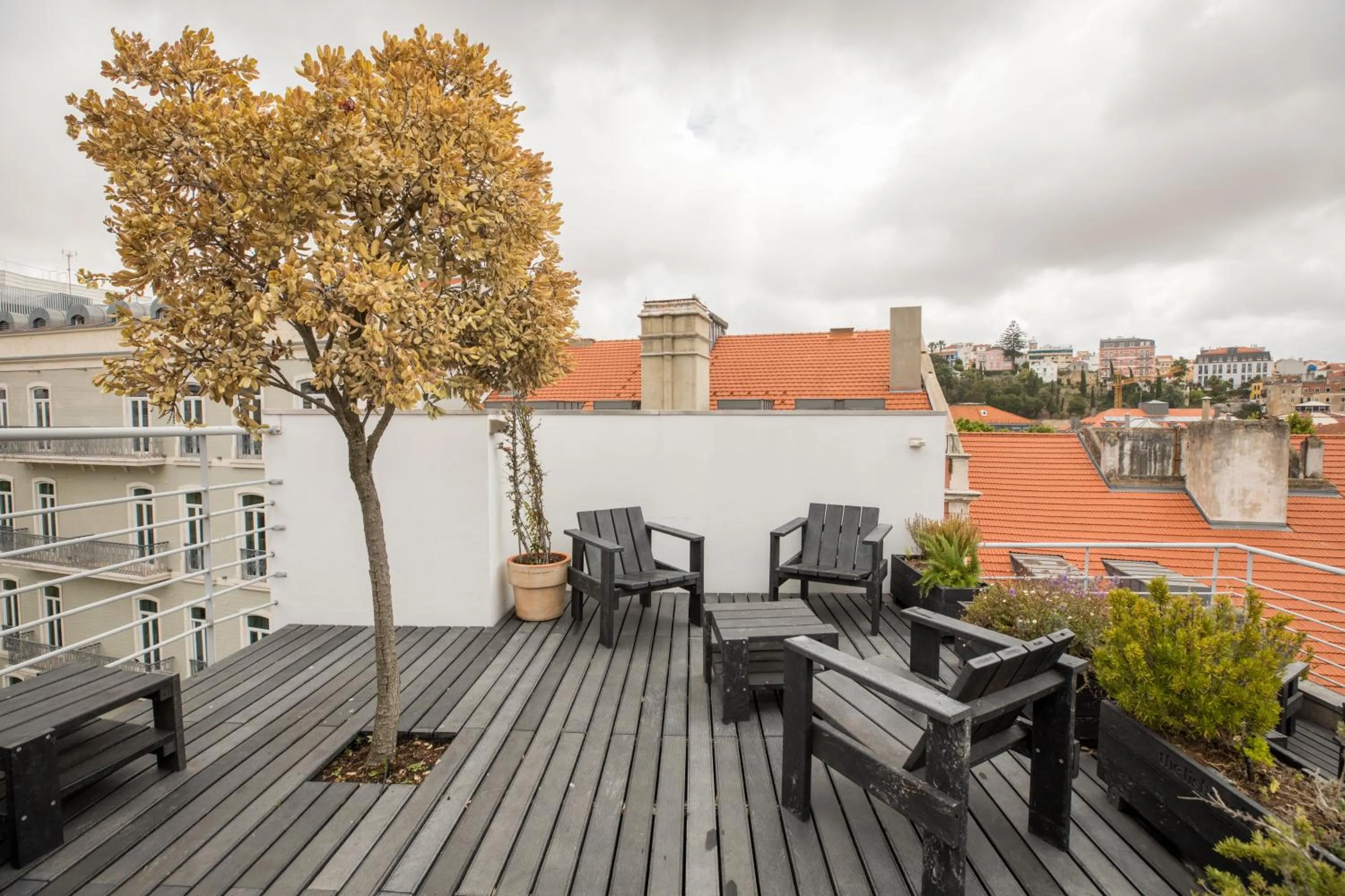 Patio in The Lisbonaire Apartments