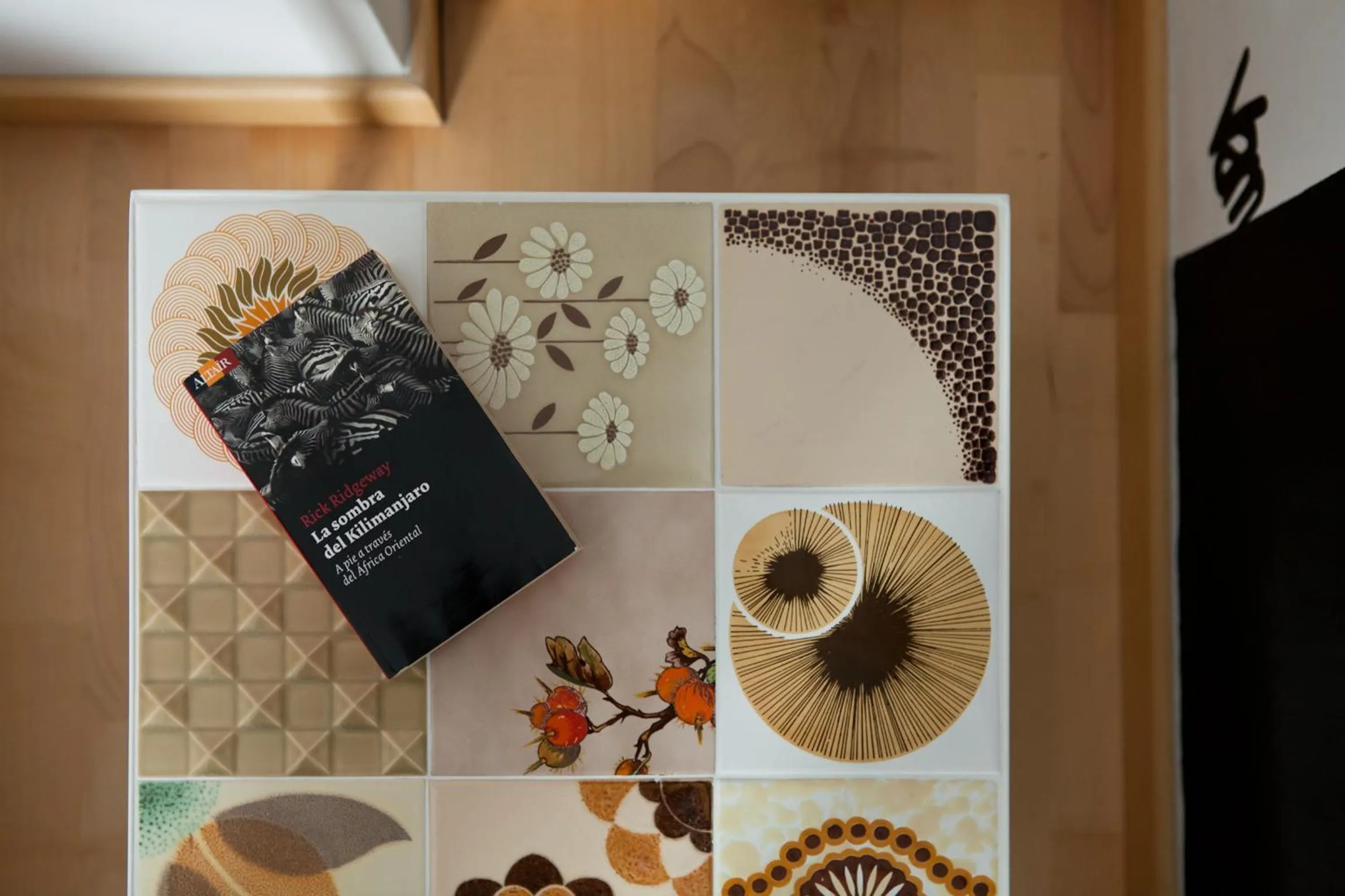 Decorative detail in The Lisbonaire Apartments