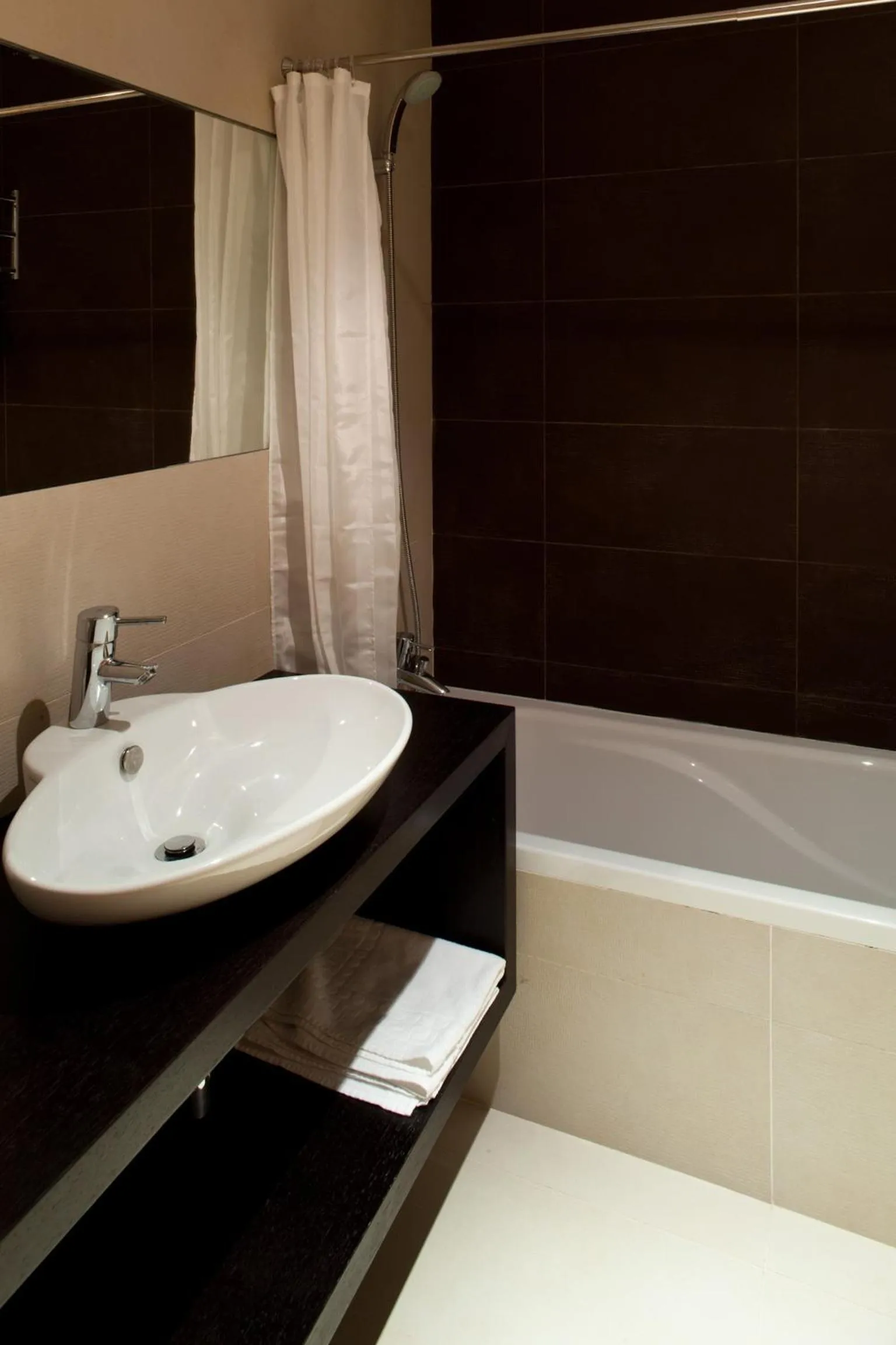 Bathroom in The Lisbonaire Apartments