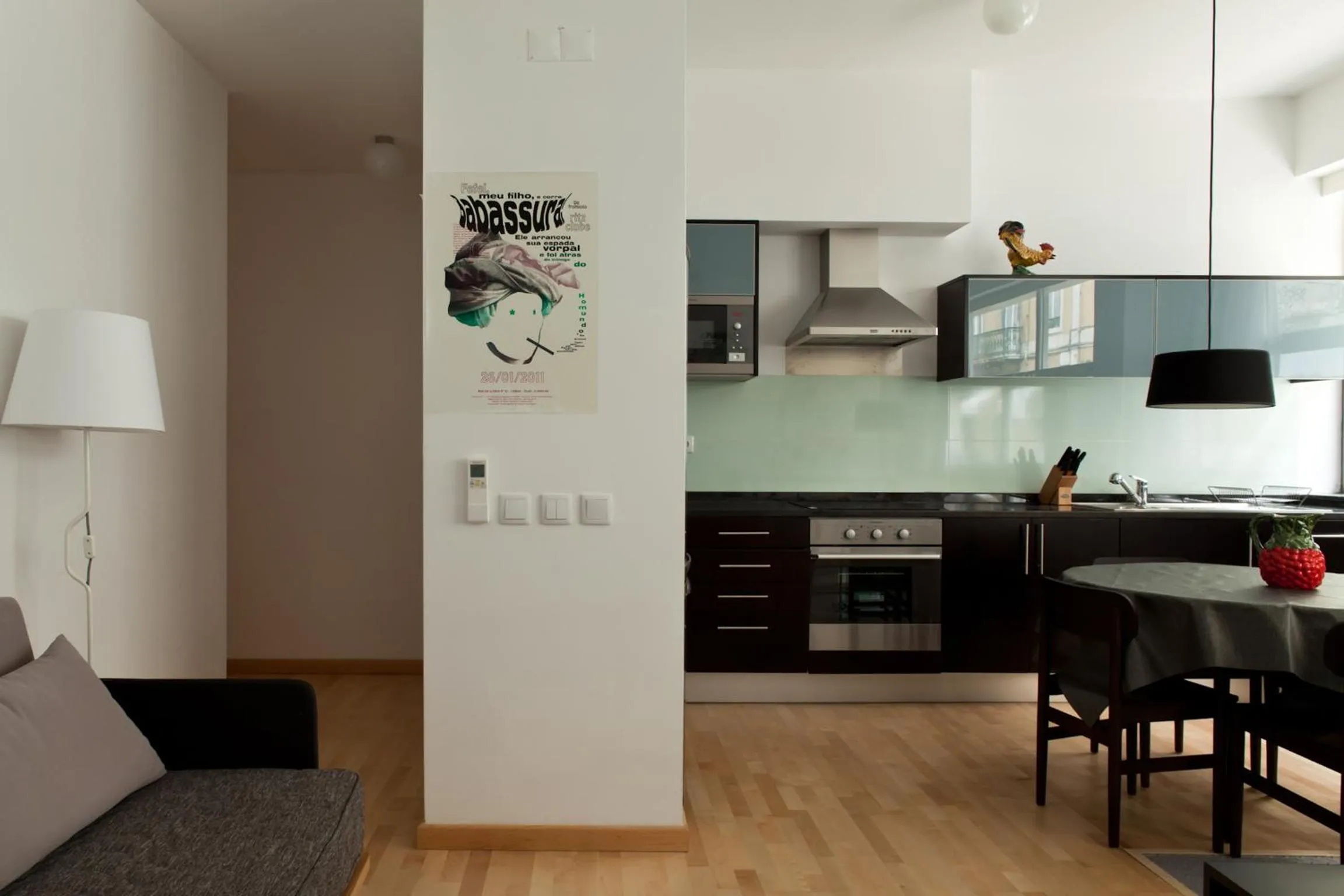 Photo of the whole room in The Lisbonaire Apartments