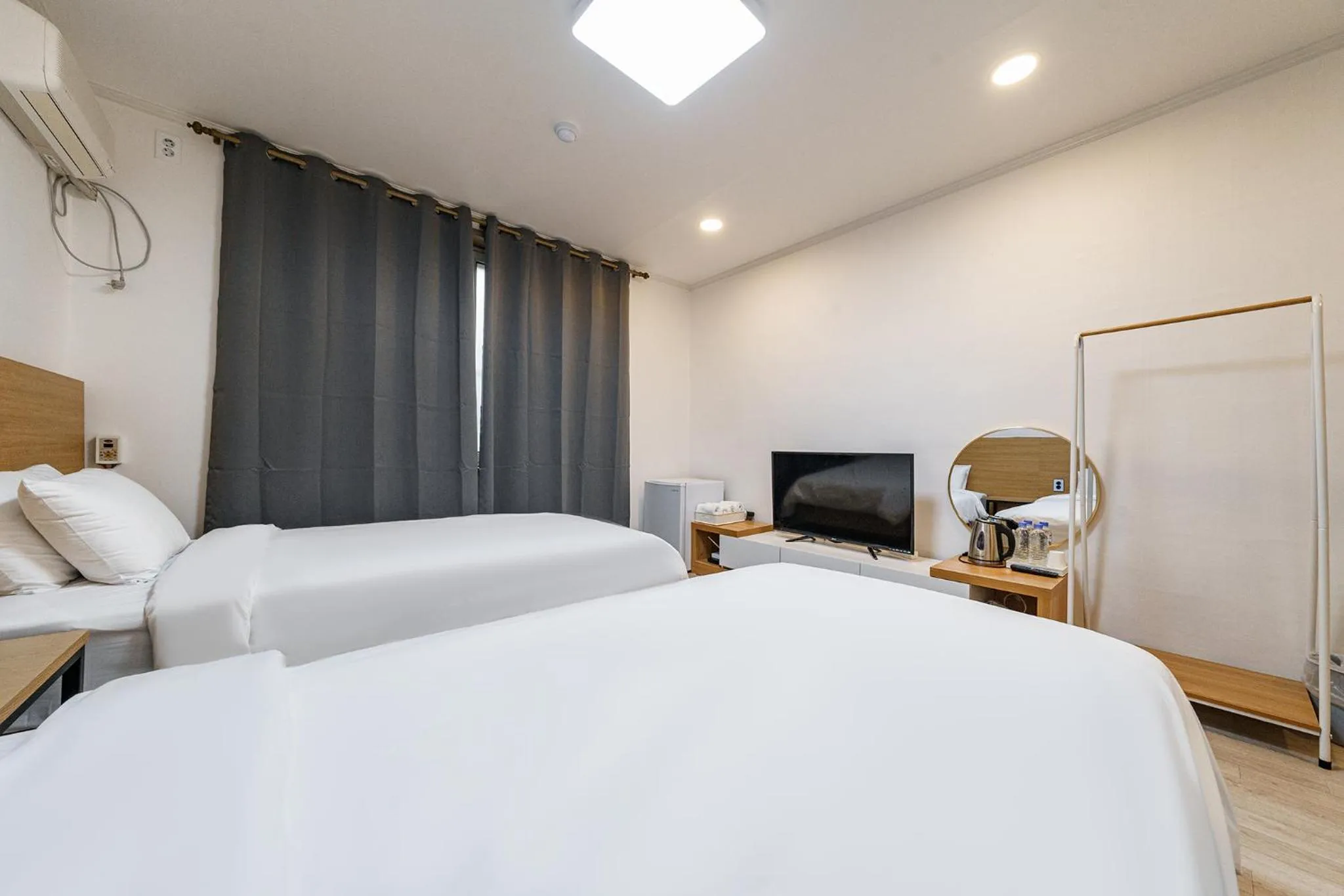 Decorative detail, Bed in Seorak HOT Spring Mammoth Resotel