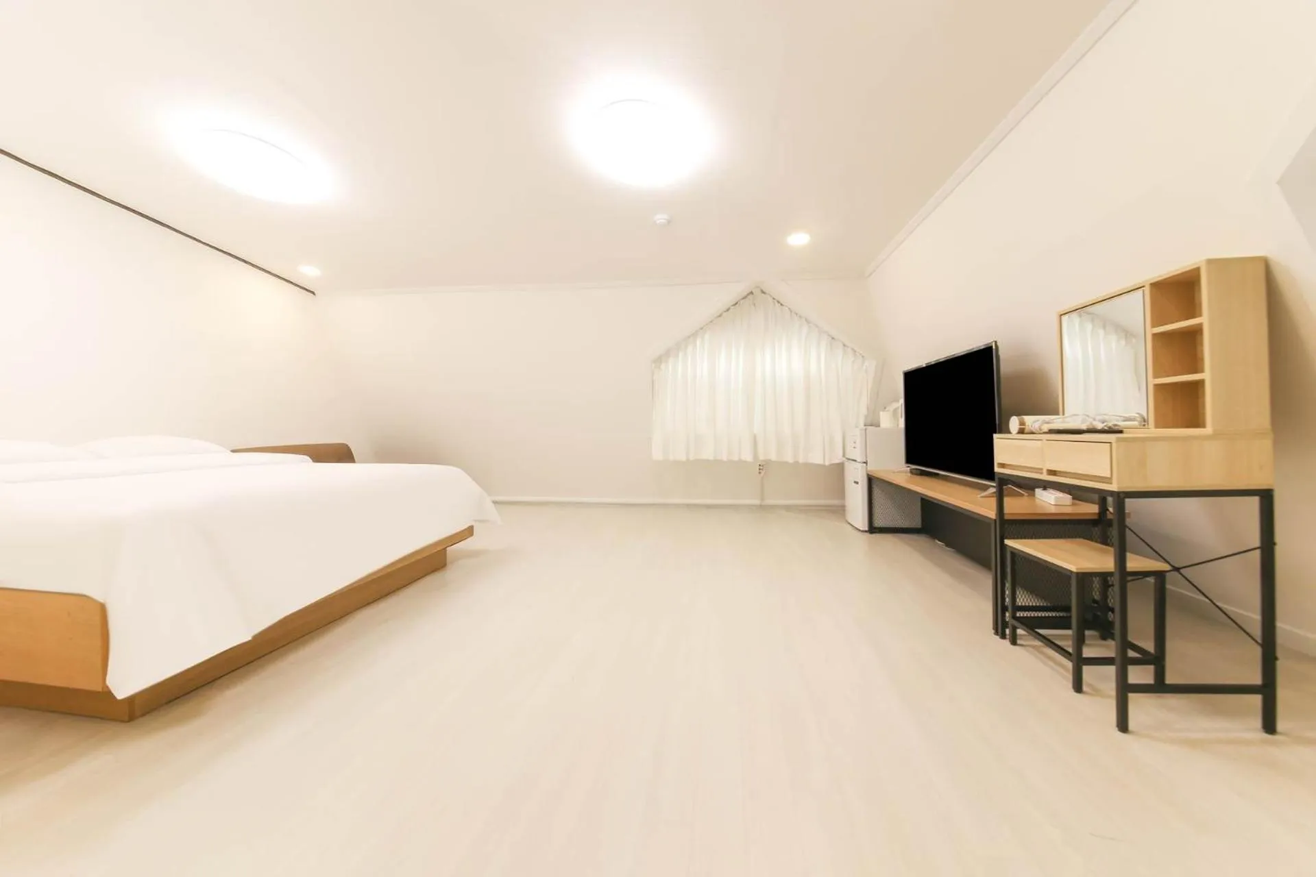 Bed in Seorak HOT Spring Mammoth Resotel