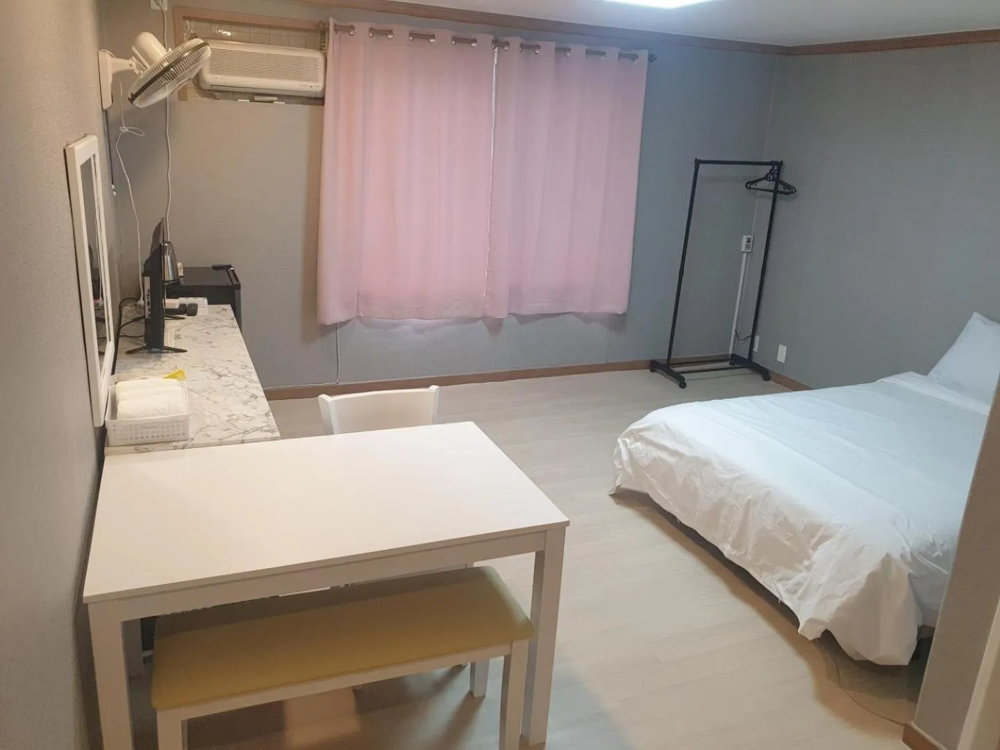 Bedroom, Bed in Seorak HOT Spring Mammoth Resotel