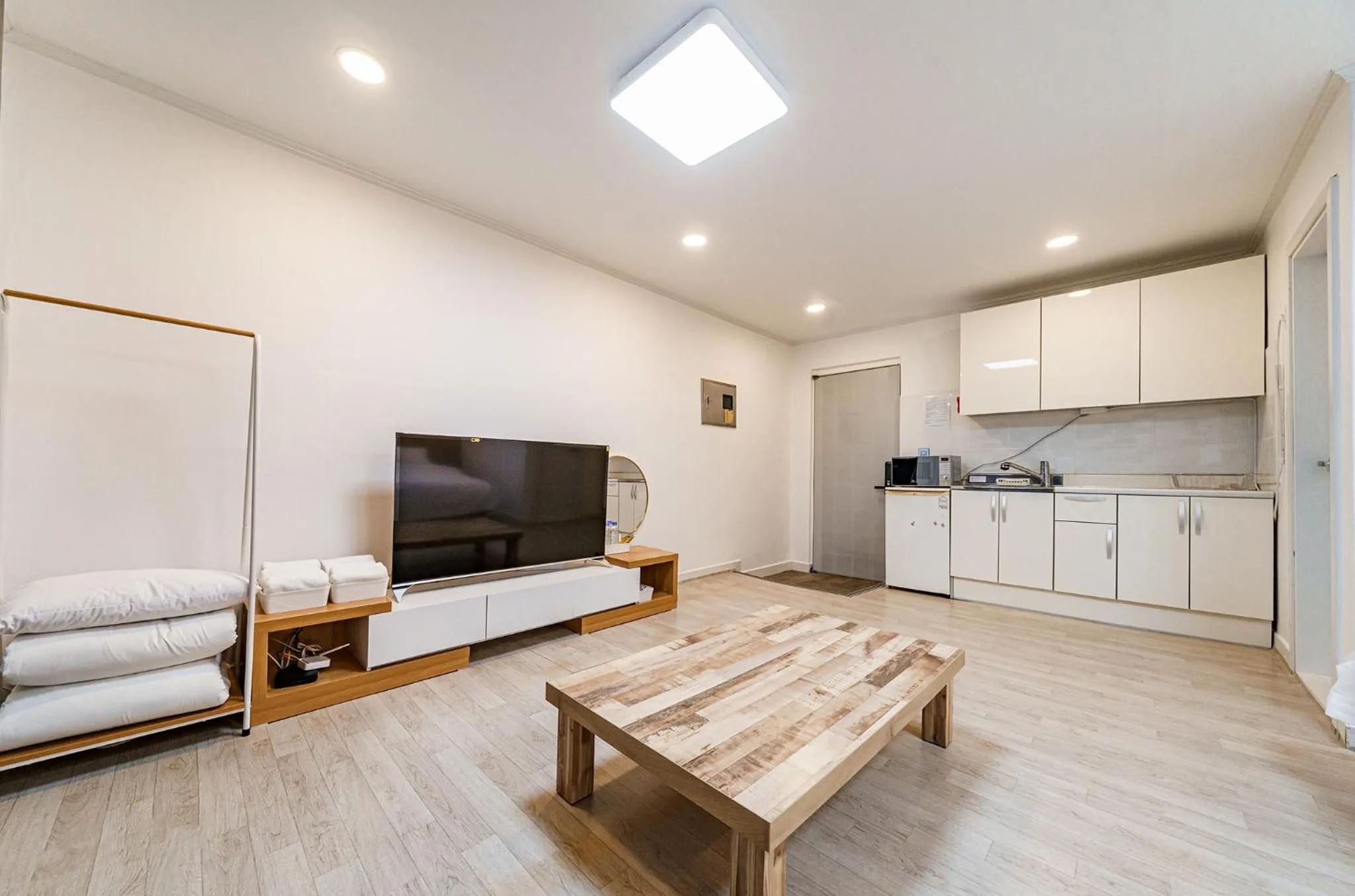 TV and multimedia in Seorak HOT Spring Mammoth Resotel