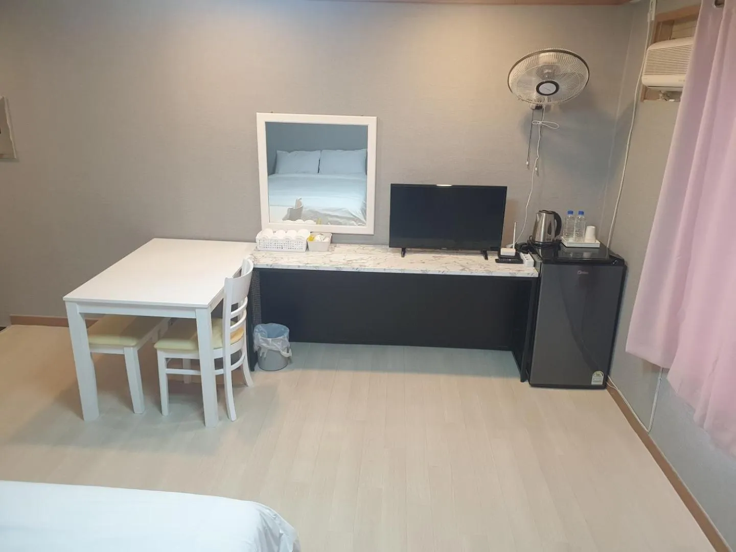 TV and multimedia, Bed in Seorak HOT Spring Mammoth Resotel