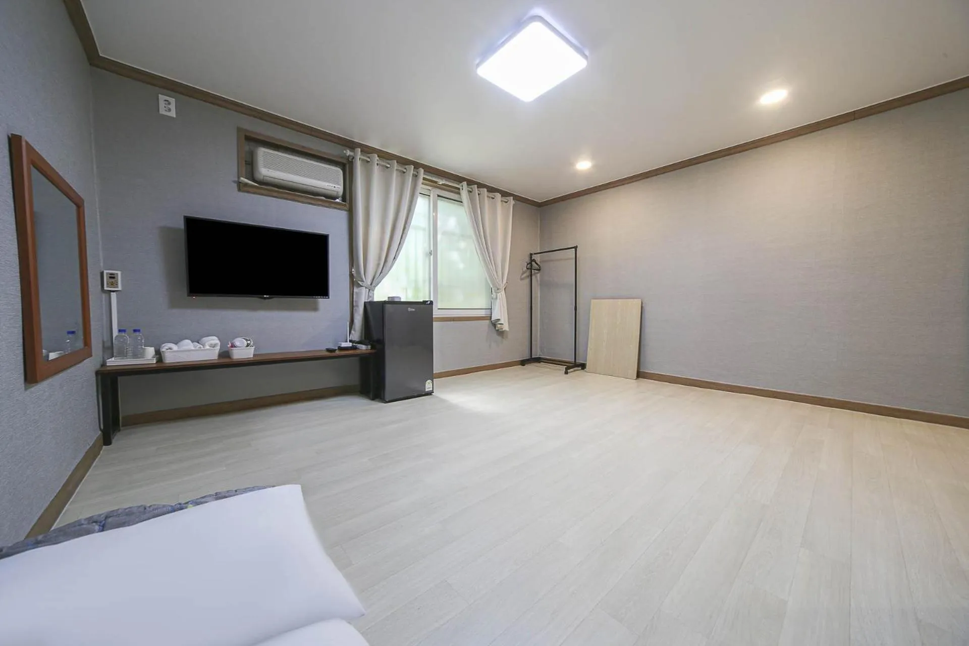 Decorative detail in Seorak HOT Spring Mammoth Resotel