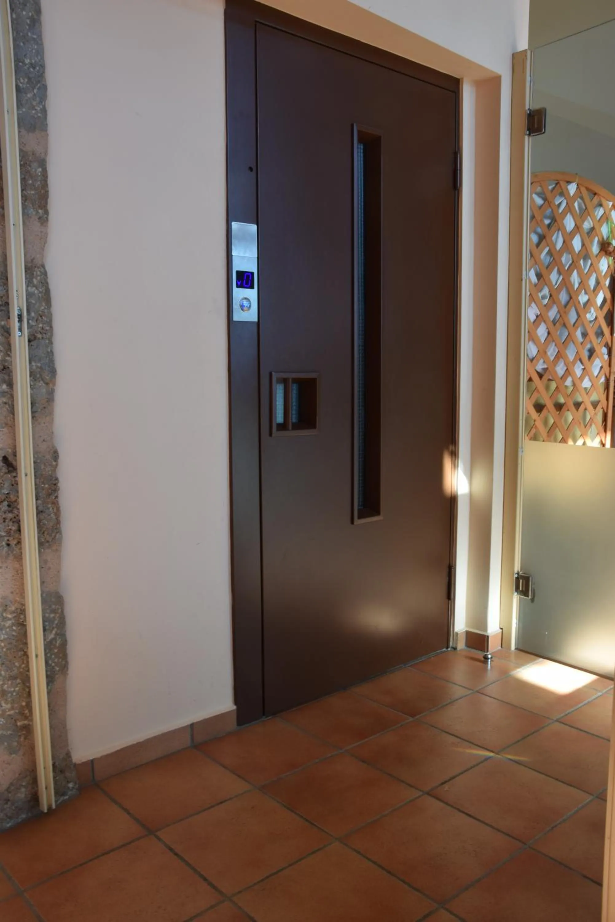 elevator in Hotel Parnassos