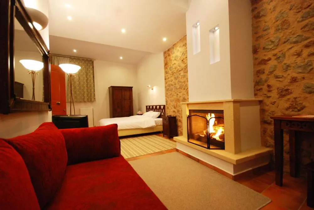 Bed in Hotel Parnassos