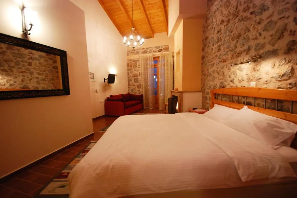 Bed in Hotel Parnassos