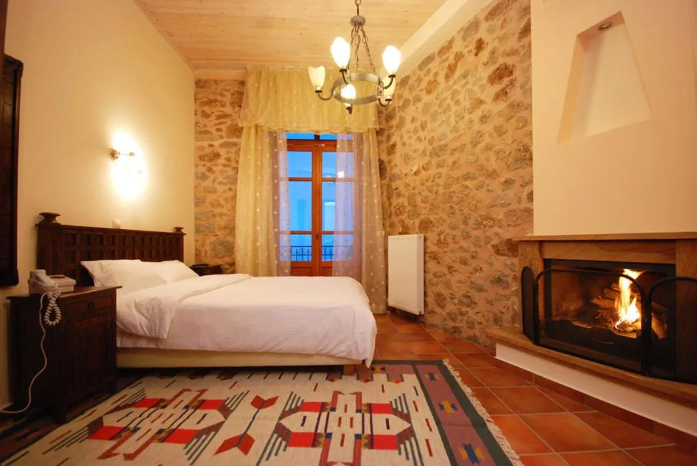 Photo of the whole room, Bed in Hotel Parnassos