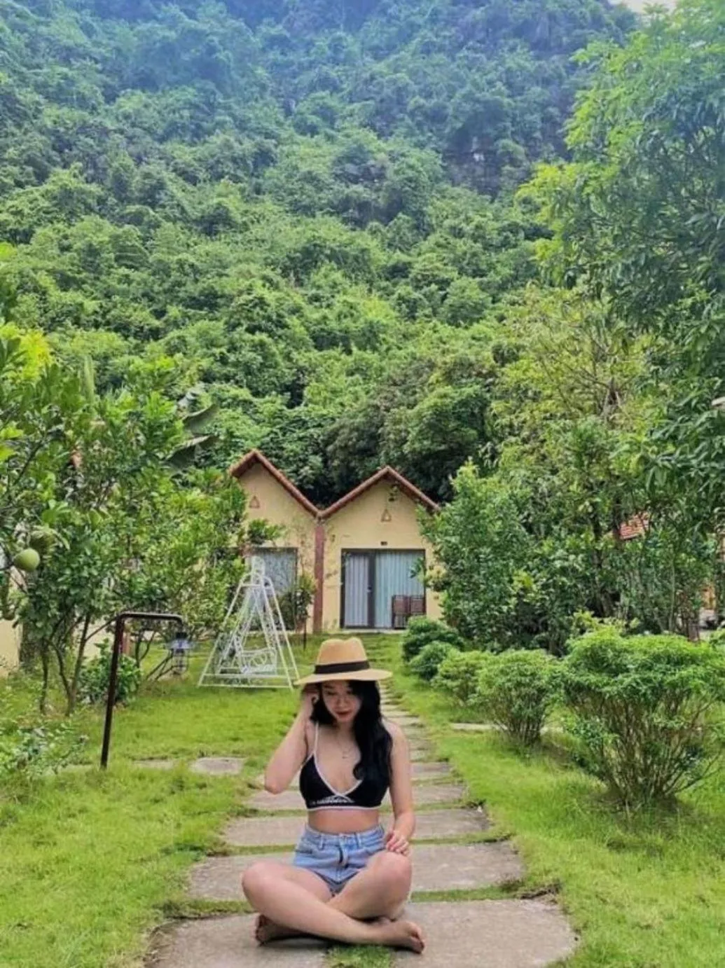 People in Trang An Retreat