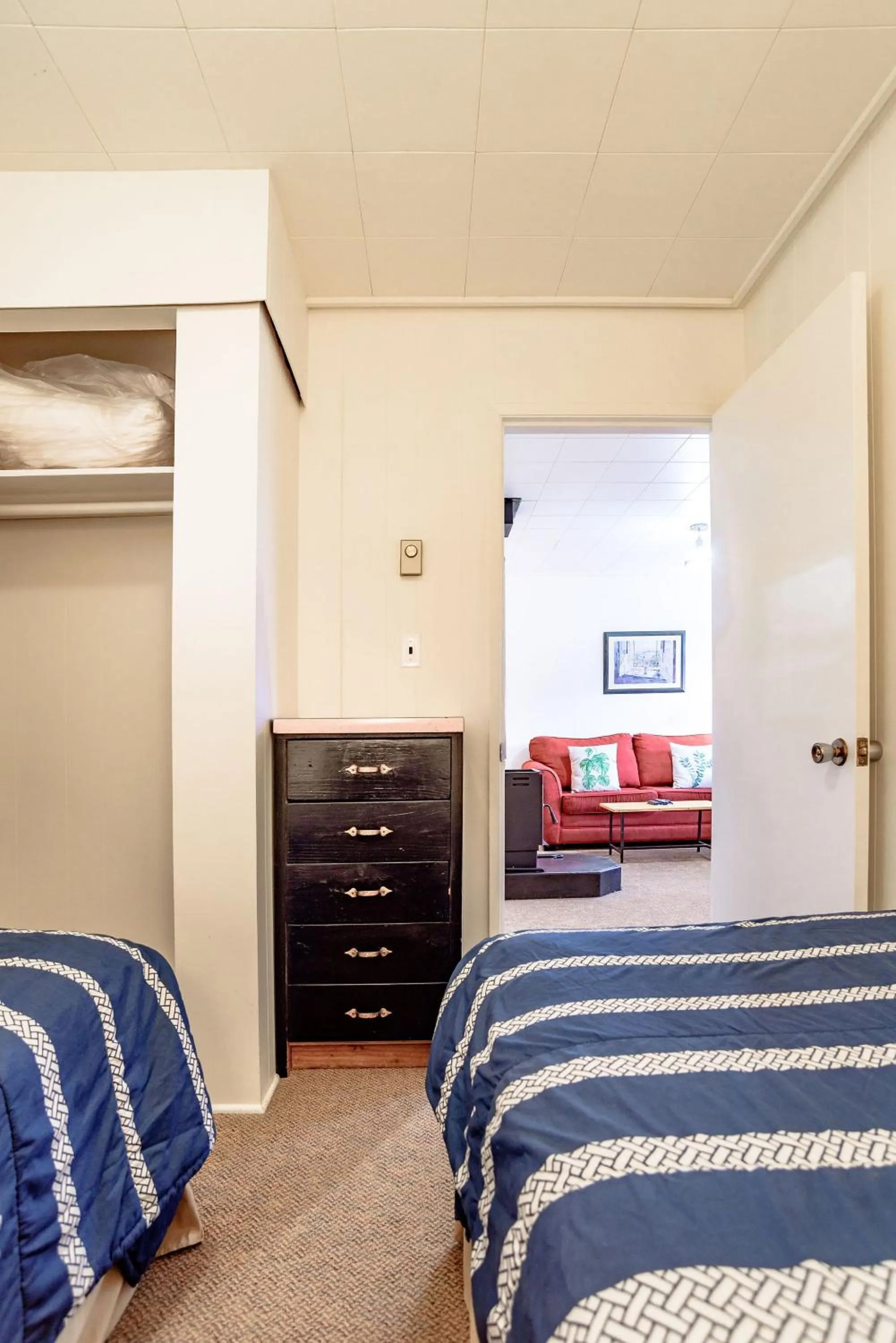 Bed in Green Acres Lakeside Resort Salt Spring Island