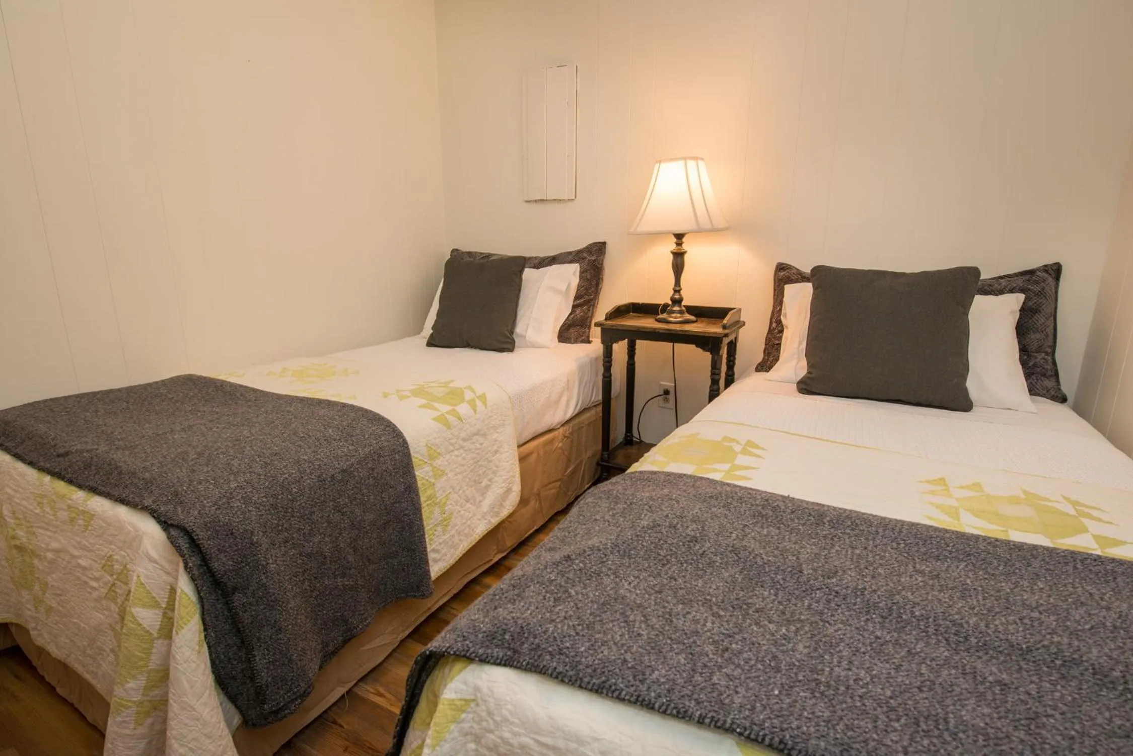 Bed in Green Acres Lakeside Resort Salt Spring Island