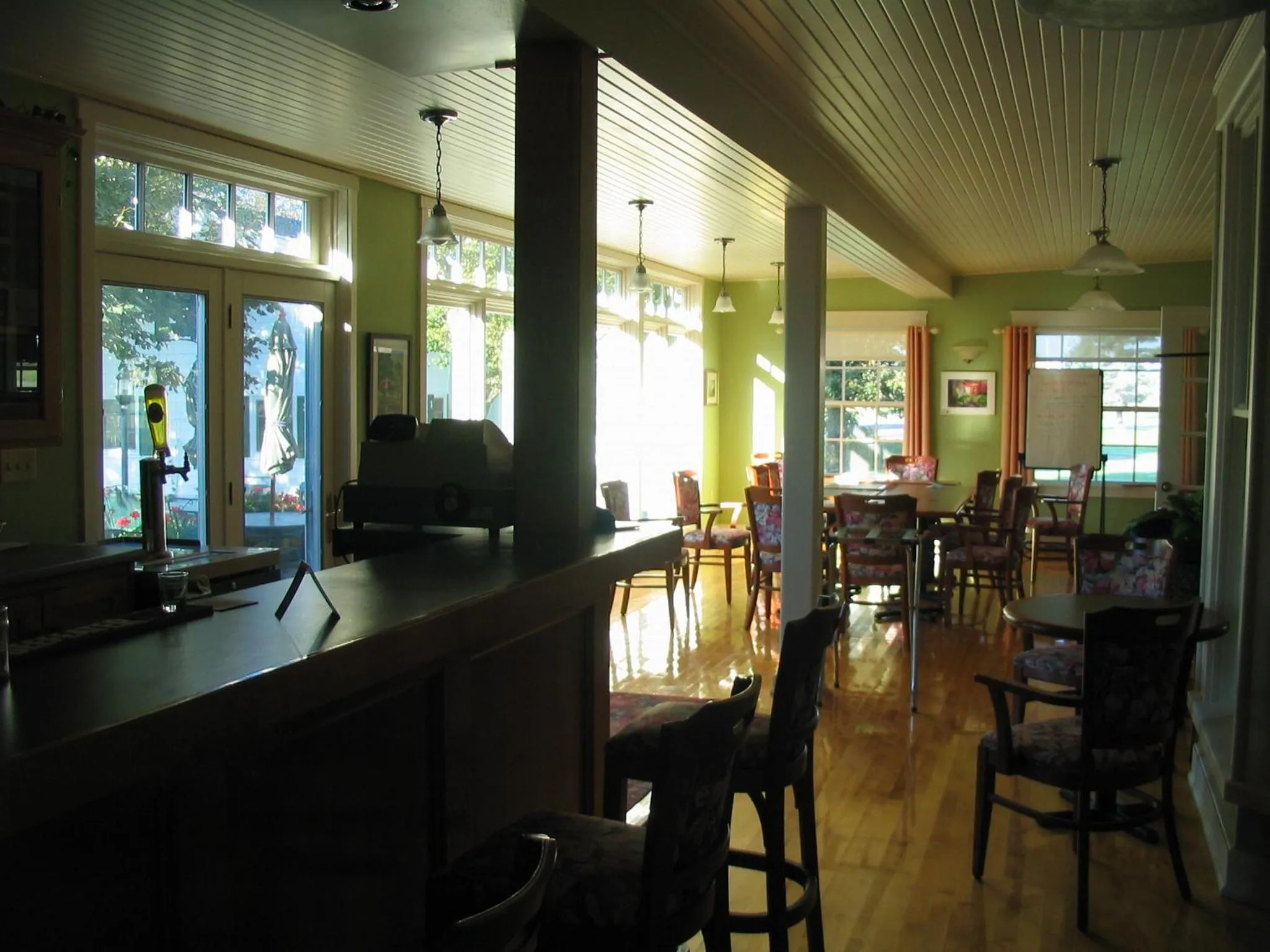 Lounge or bar in Shaw's Hotel & Cottages