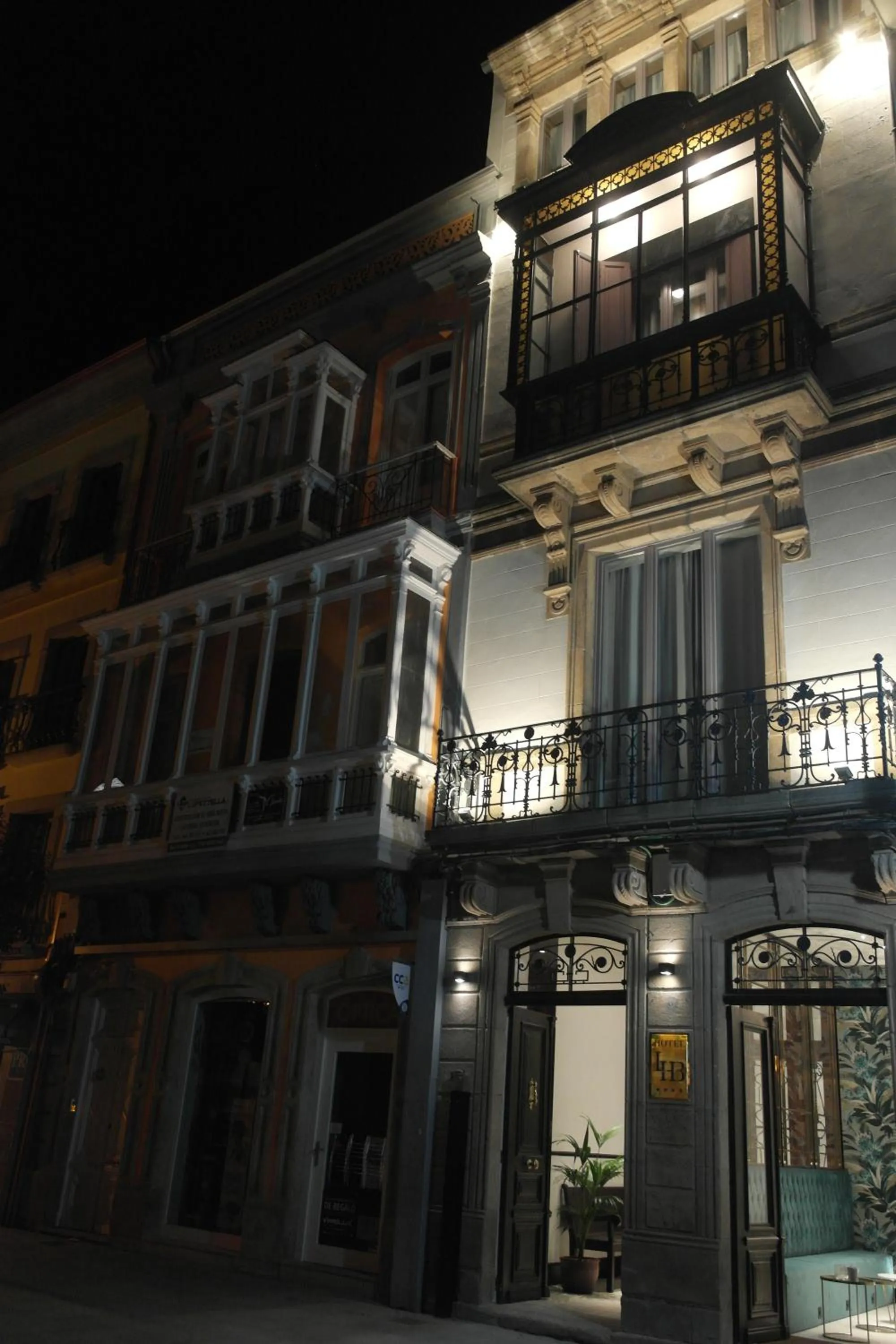 Facade/entrance, Property Building in Hotel Boutique Loriente