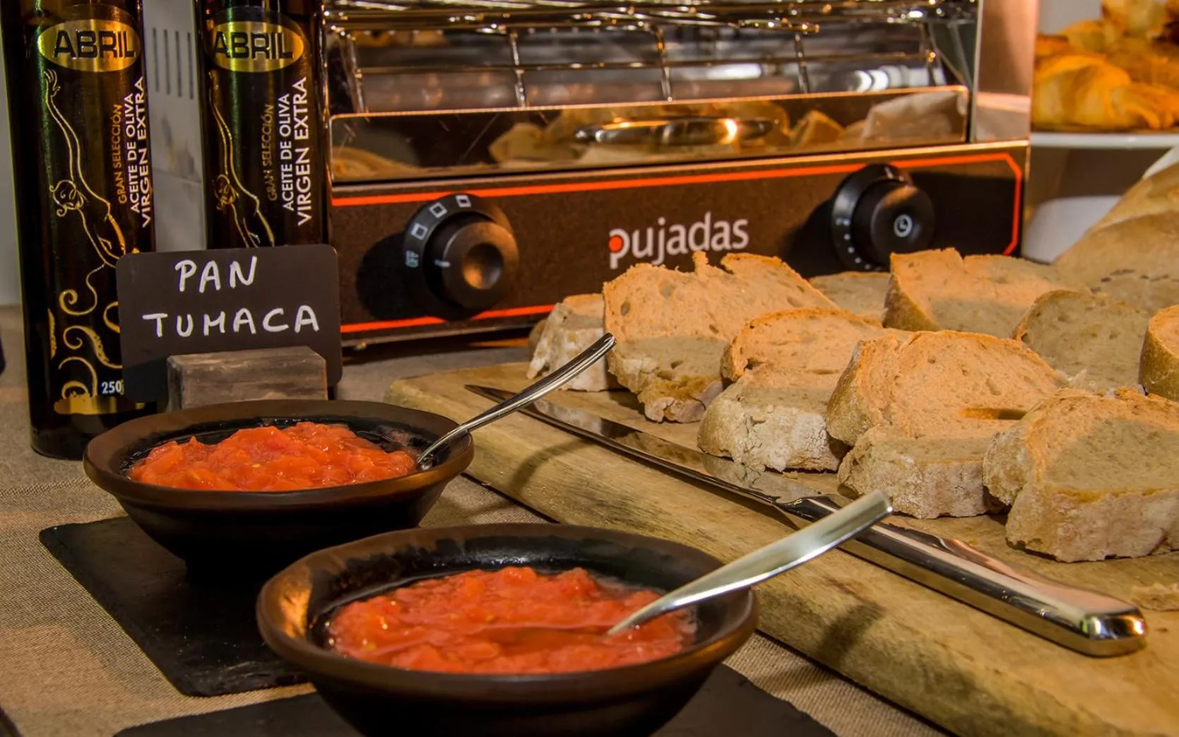 Buffet breakfast, Food in Hotel Boutique Loriente