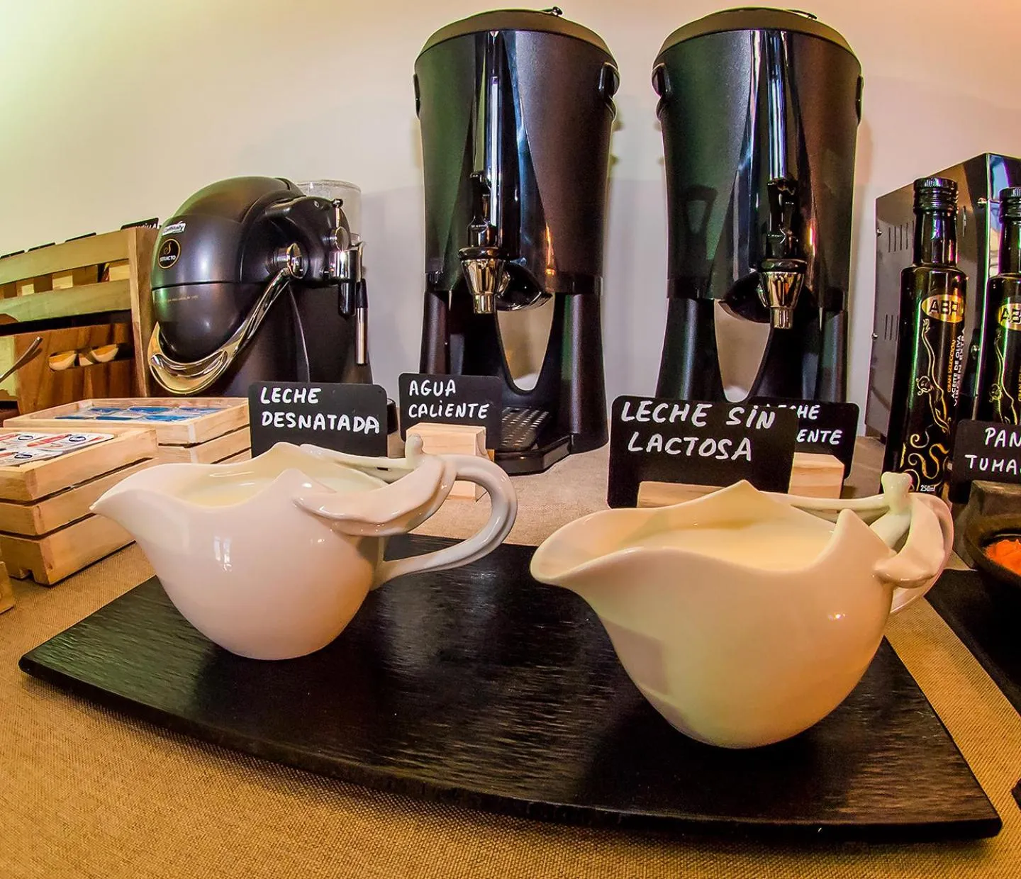 Buffet breakfast in Hotel Boutique Loriente