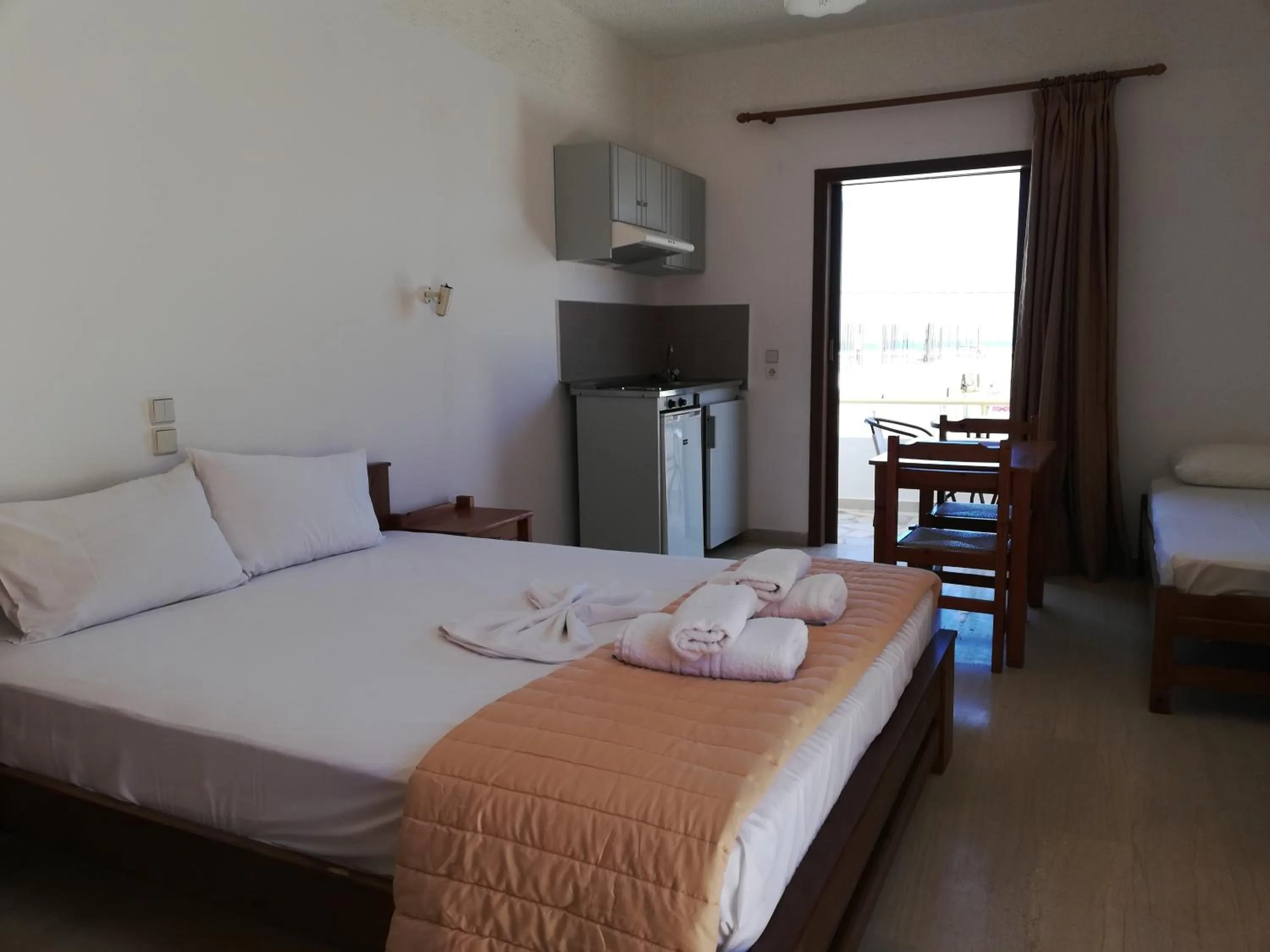 Photo of the whole room in Karmi Apartments