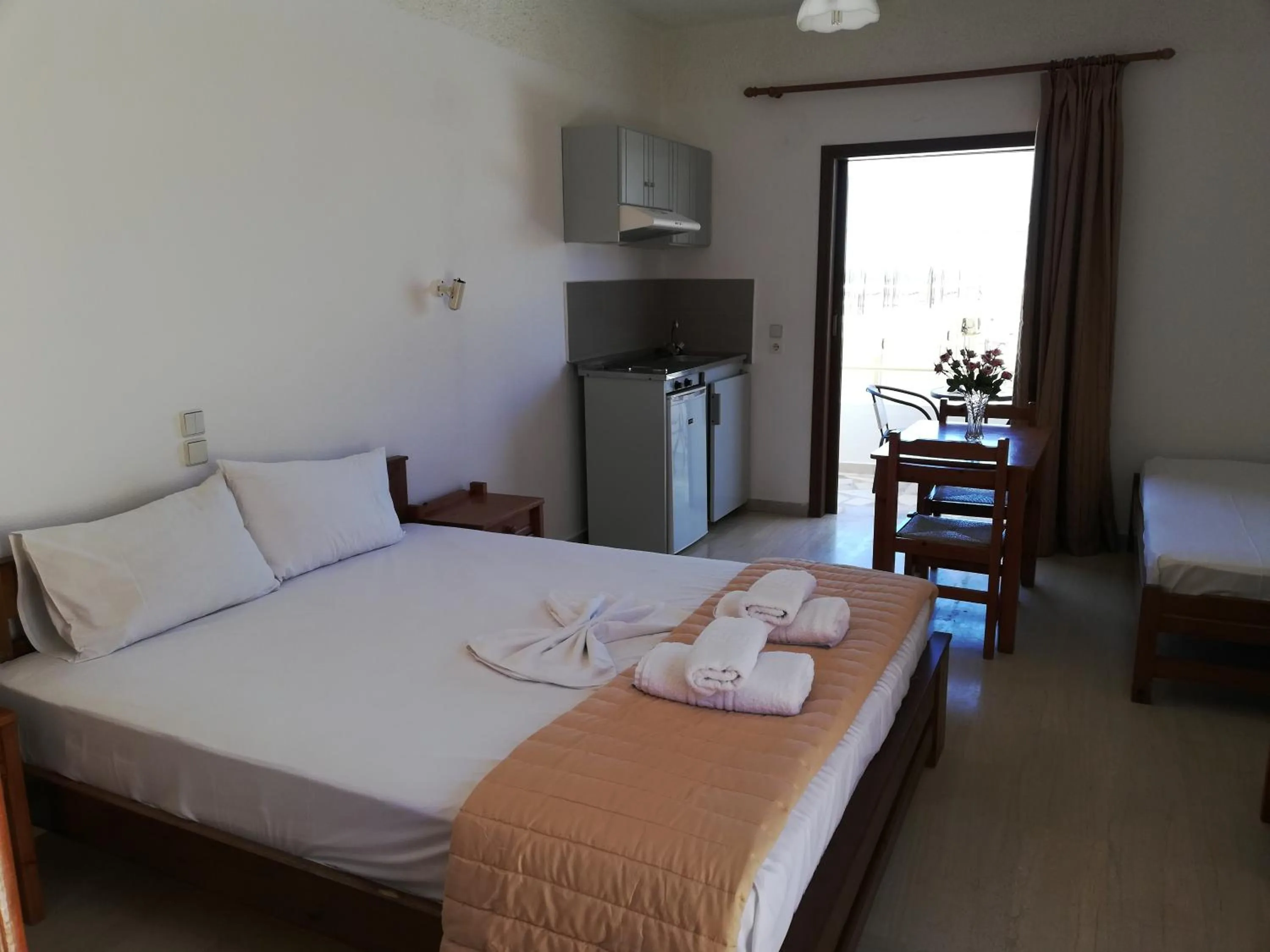 Photo of the whole room in Karmi Apartments