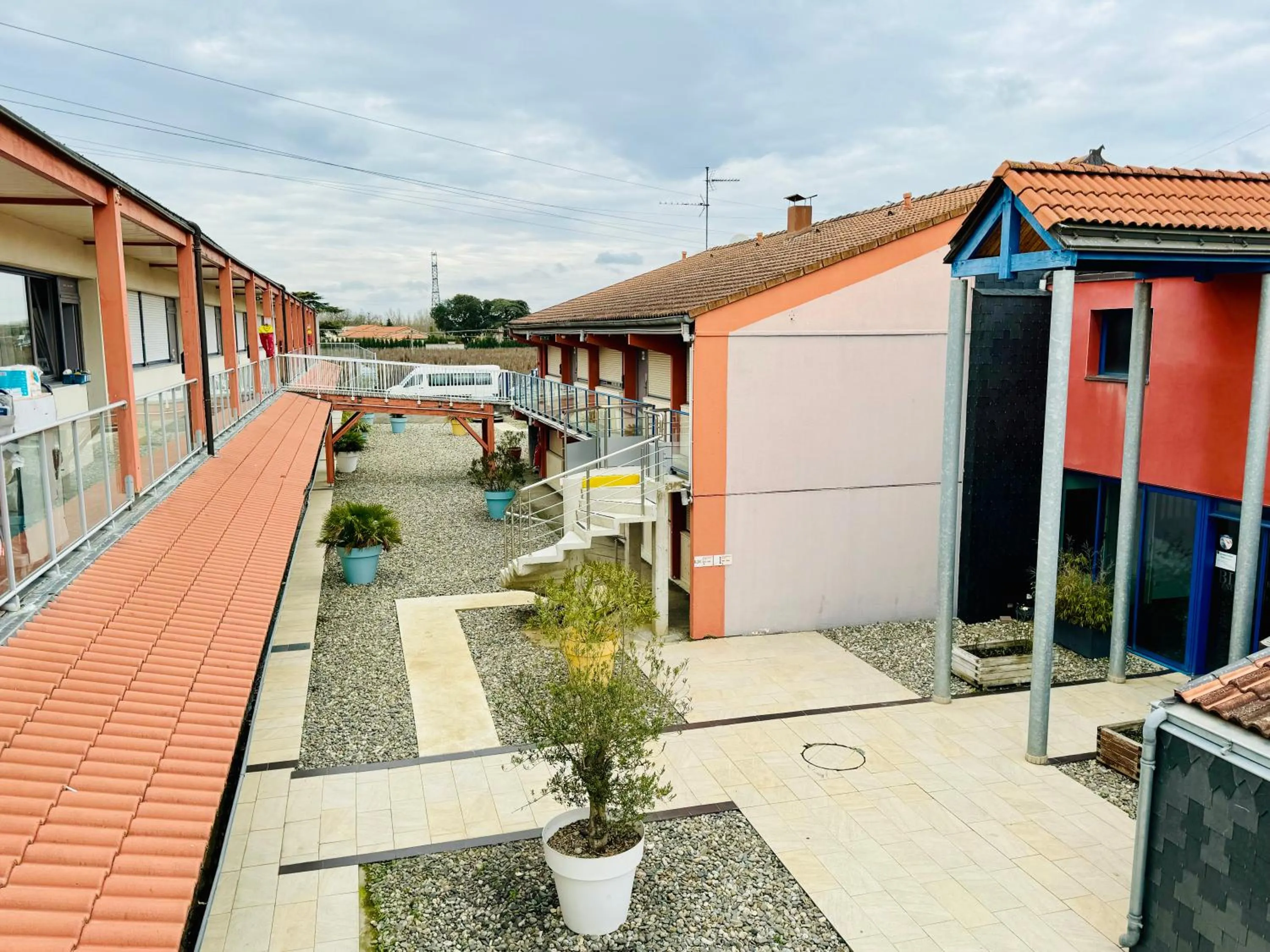 Property building in Kyriad Toulouse Sud - Roques