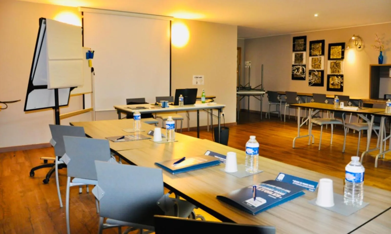 Meeting/conference room in Kyriad Toulouse Sud - Roques