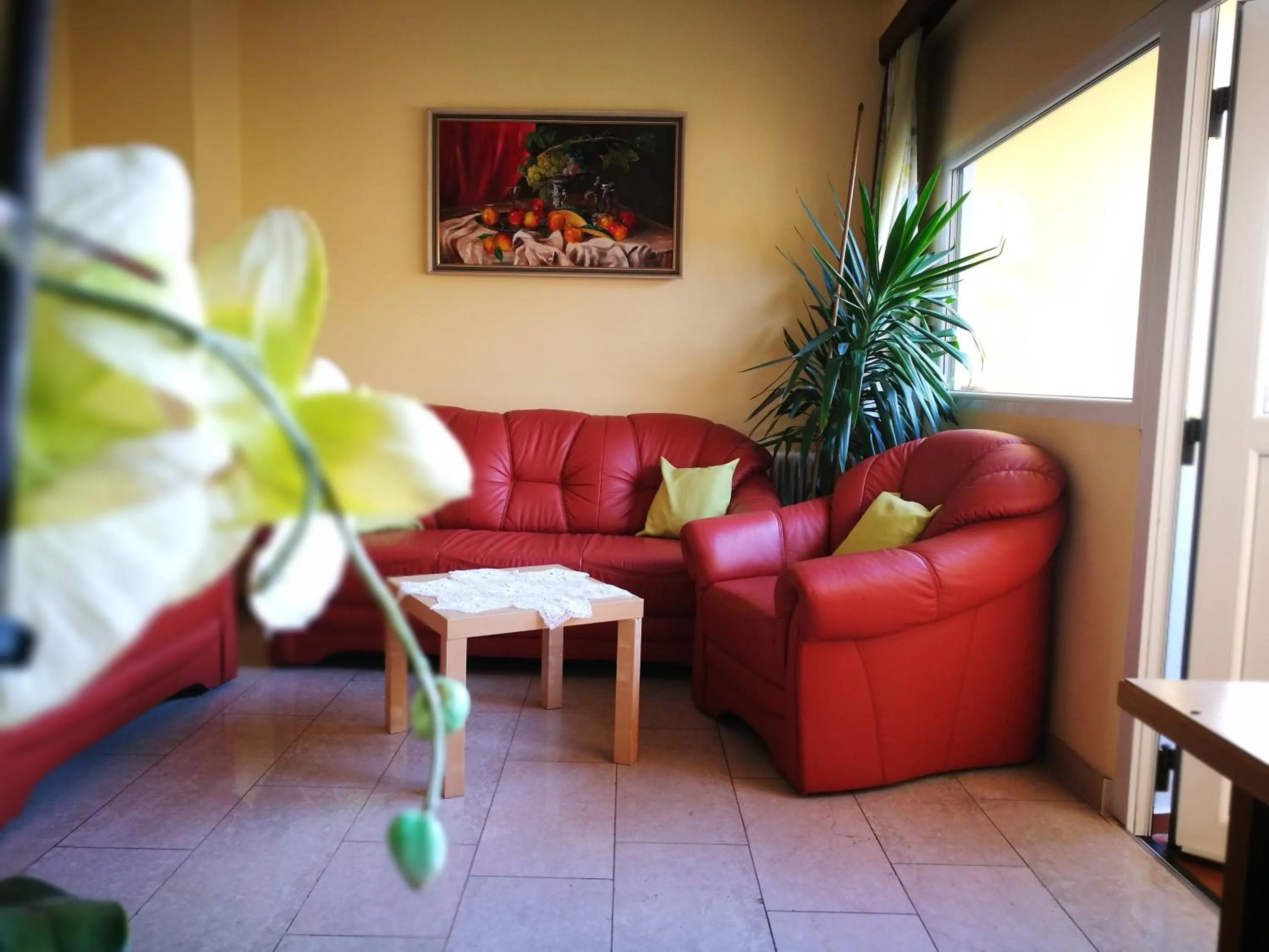 Communal lounge/ TV room in Hotel Restaurant zum Schwan