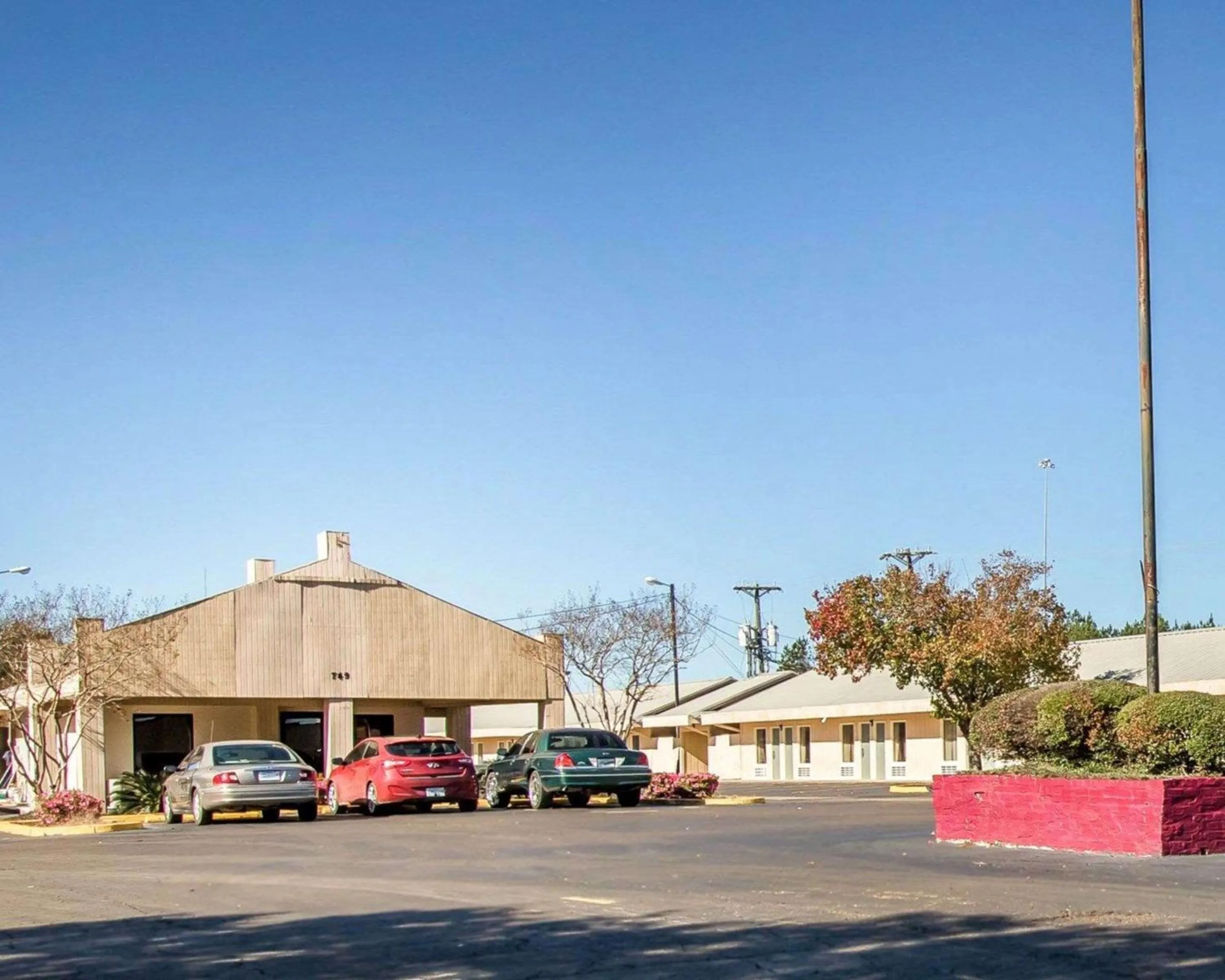 Property building in OYO Hotel Brookhaven MS - I-55