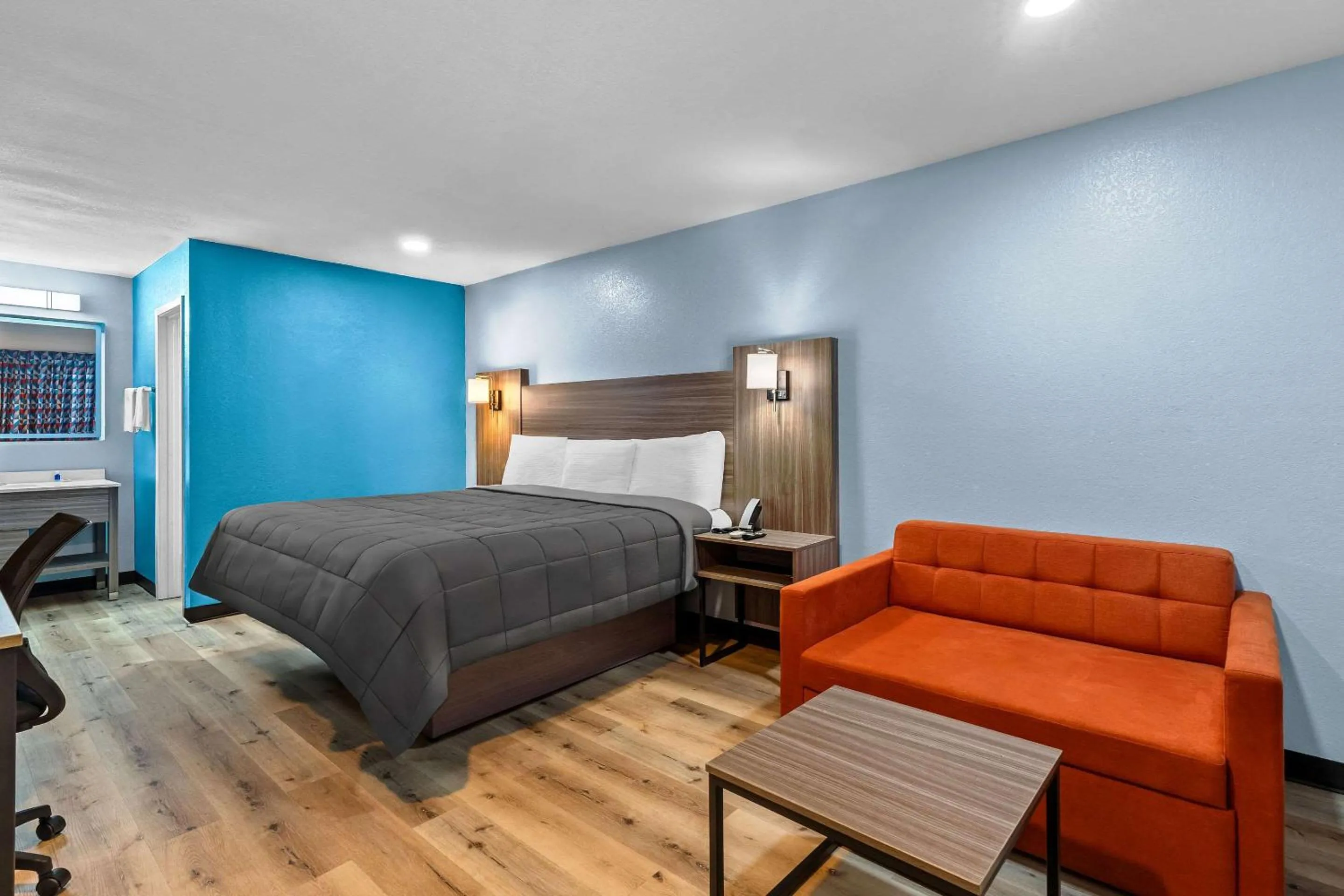 Bedroom, Bed in Rodeway Inn & Suites Brookhaven