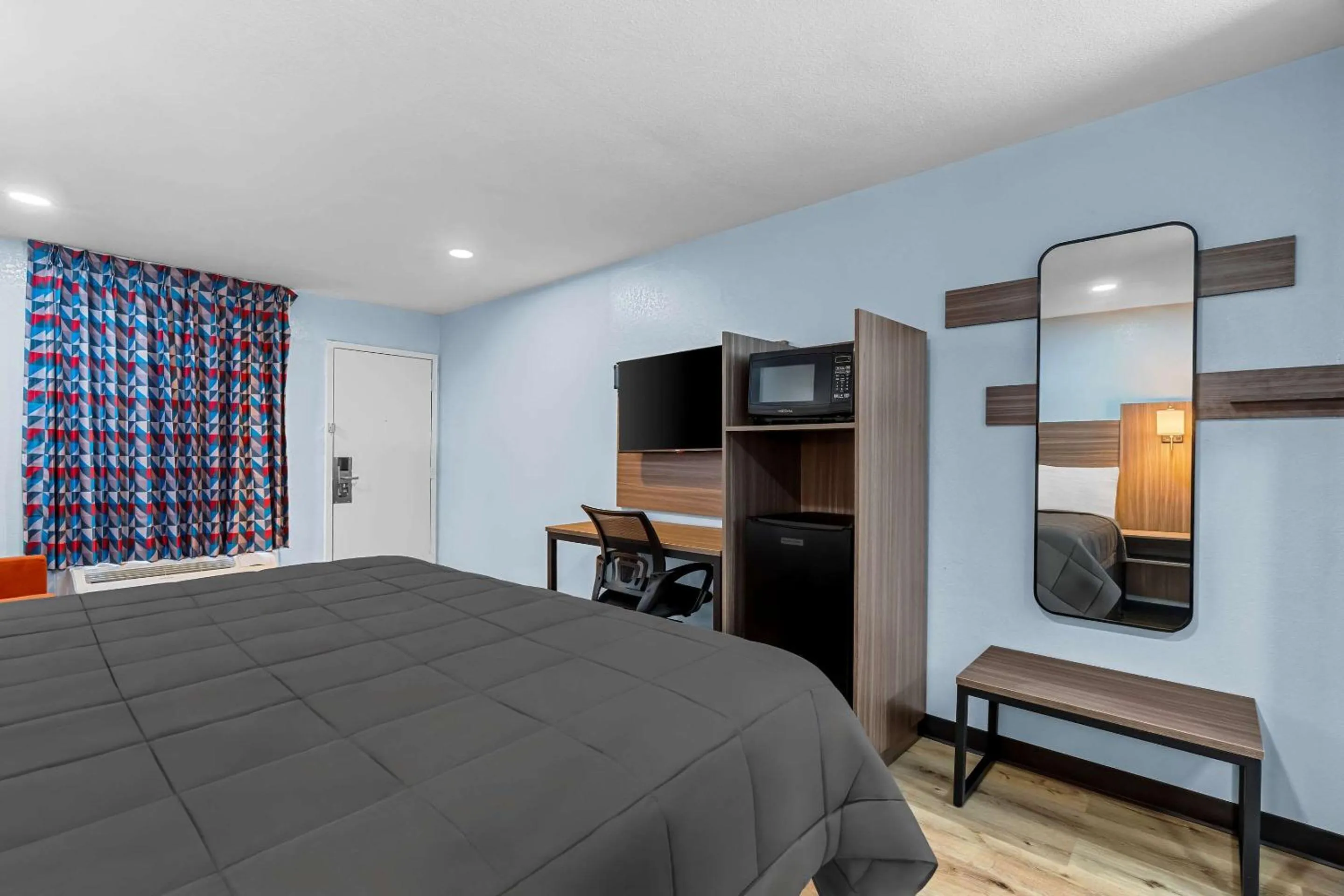 Bedroom, Bed in Rodeway Inn & Suites Brookhaven