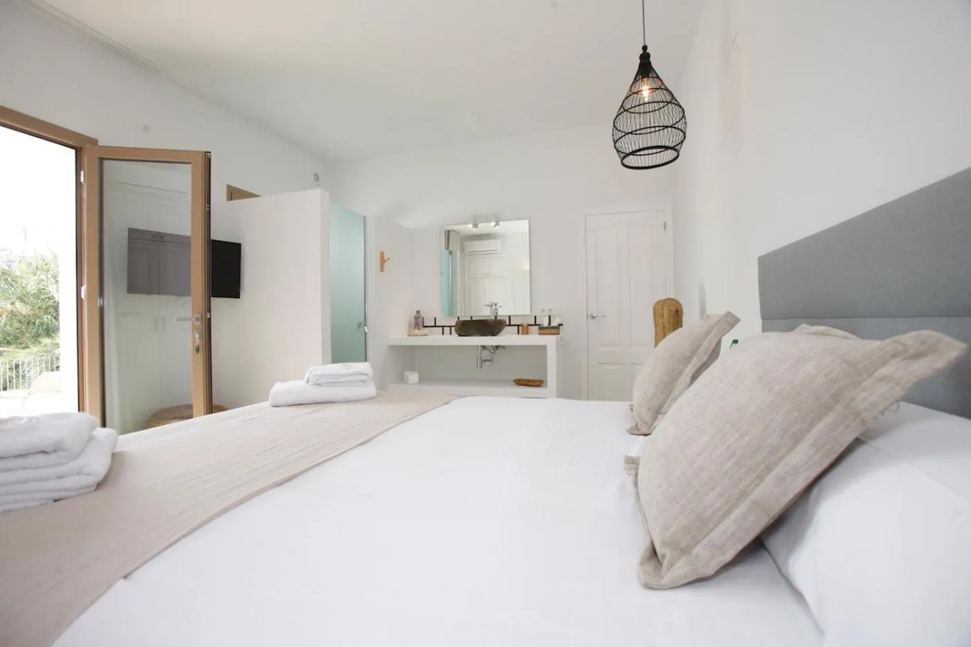 Bed in Abeniss Boutique B&B