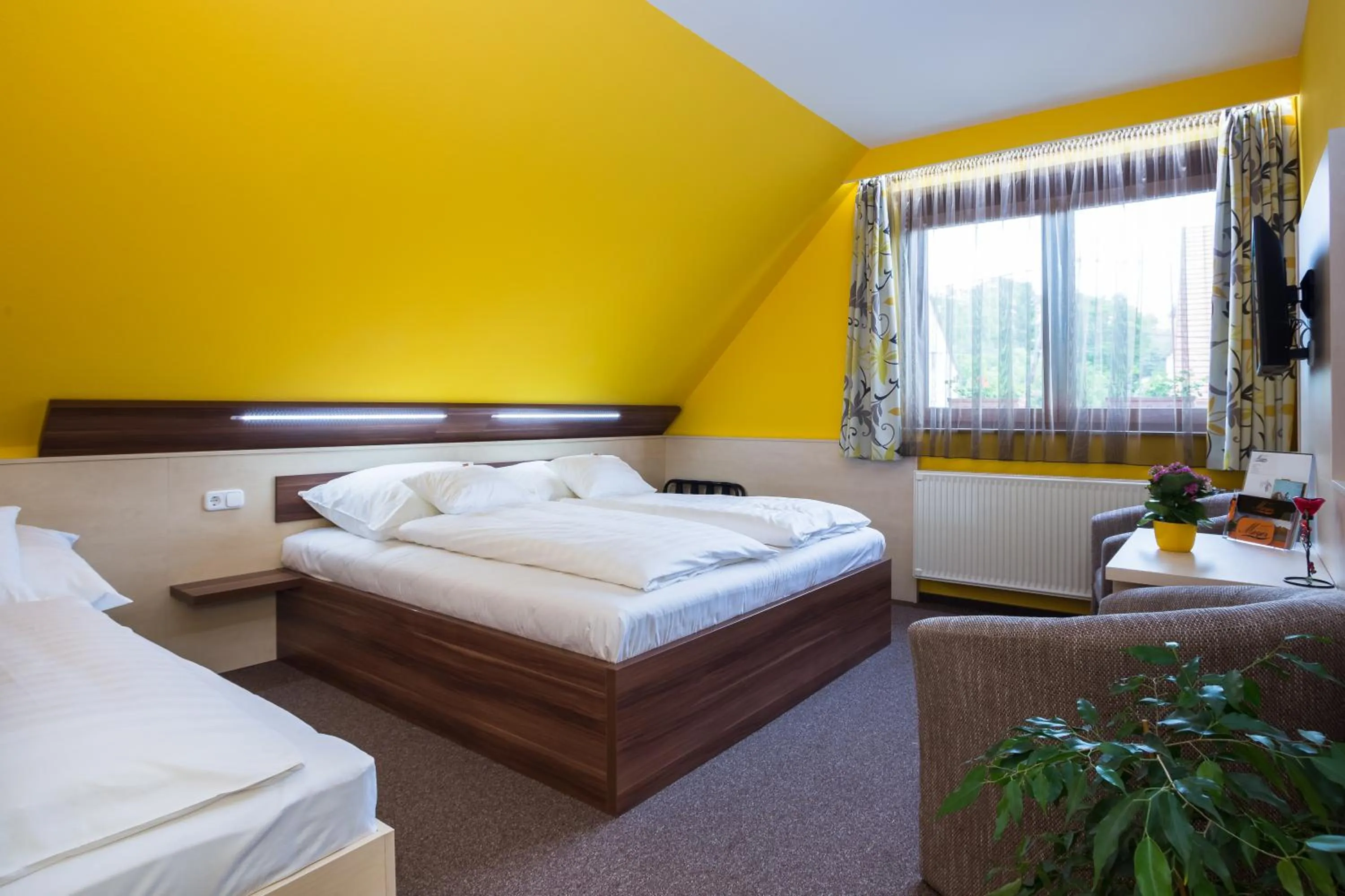 Bed in Hotel Mayer Alsóörs